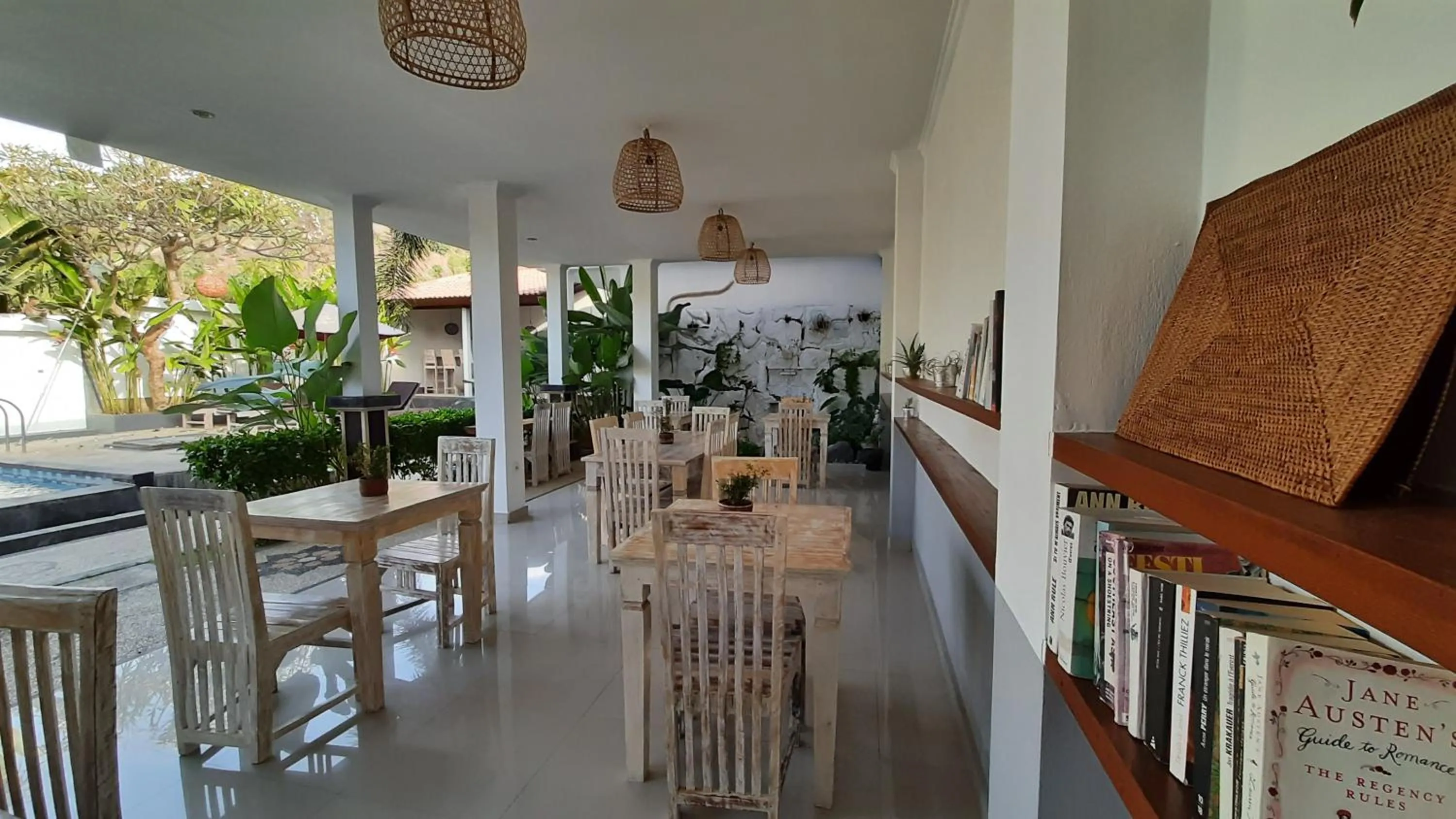 Restaurant/places to eat in Bali Diversity Dive Resort