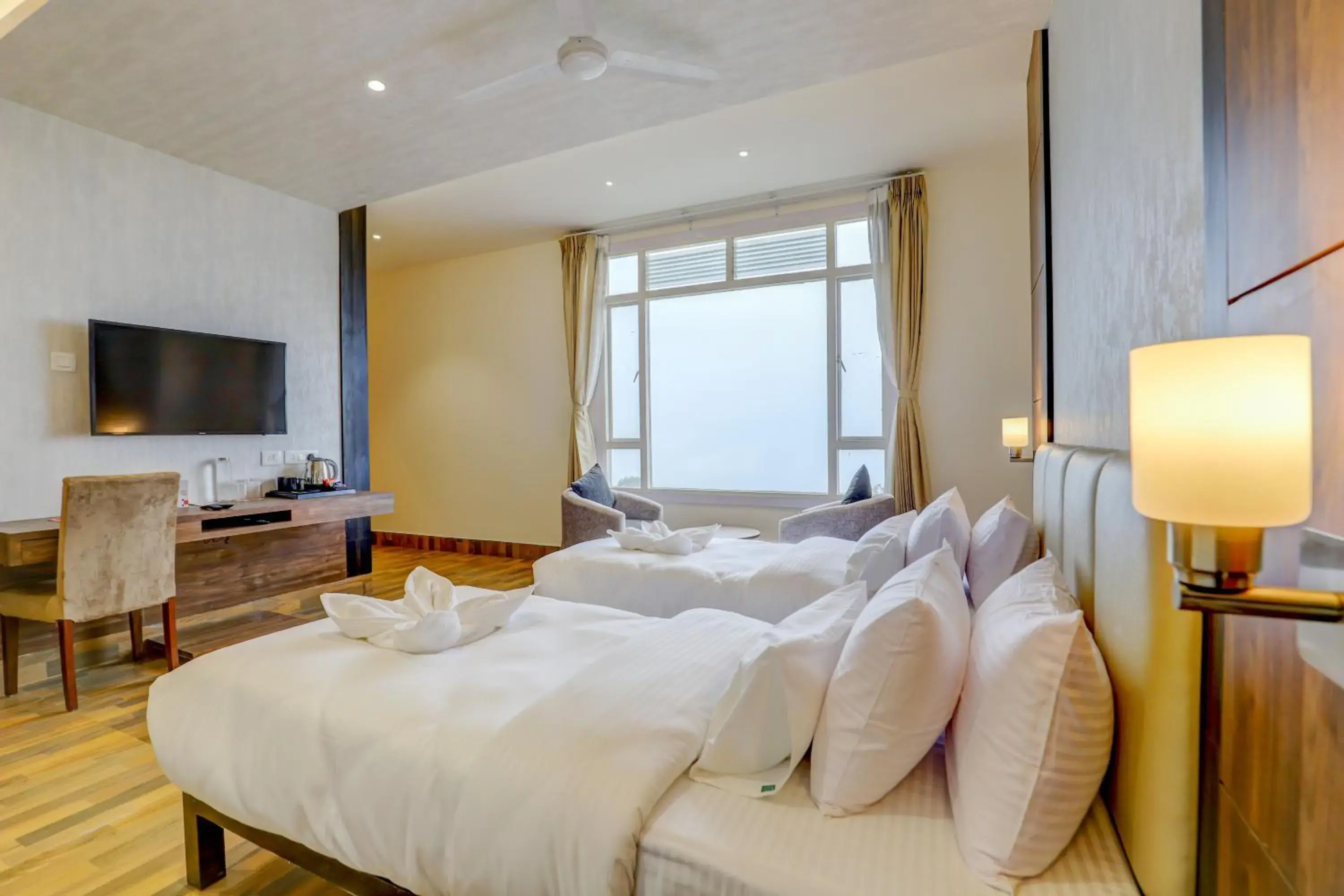 Bed in Banari Regency by Summit Bed in Banari Regency by Summit