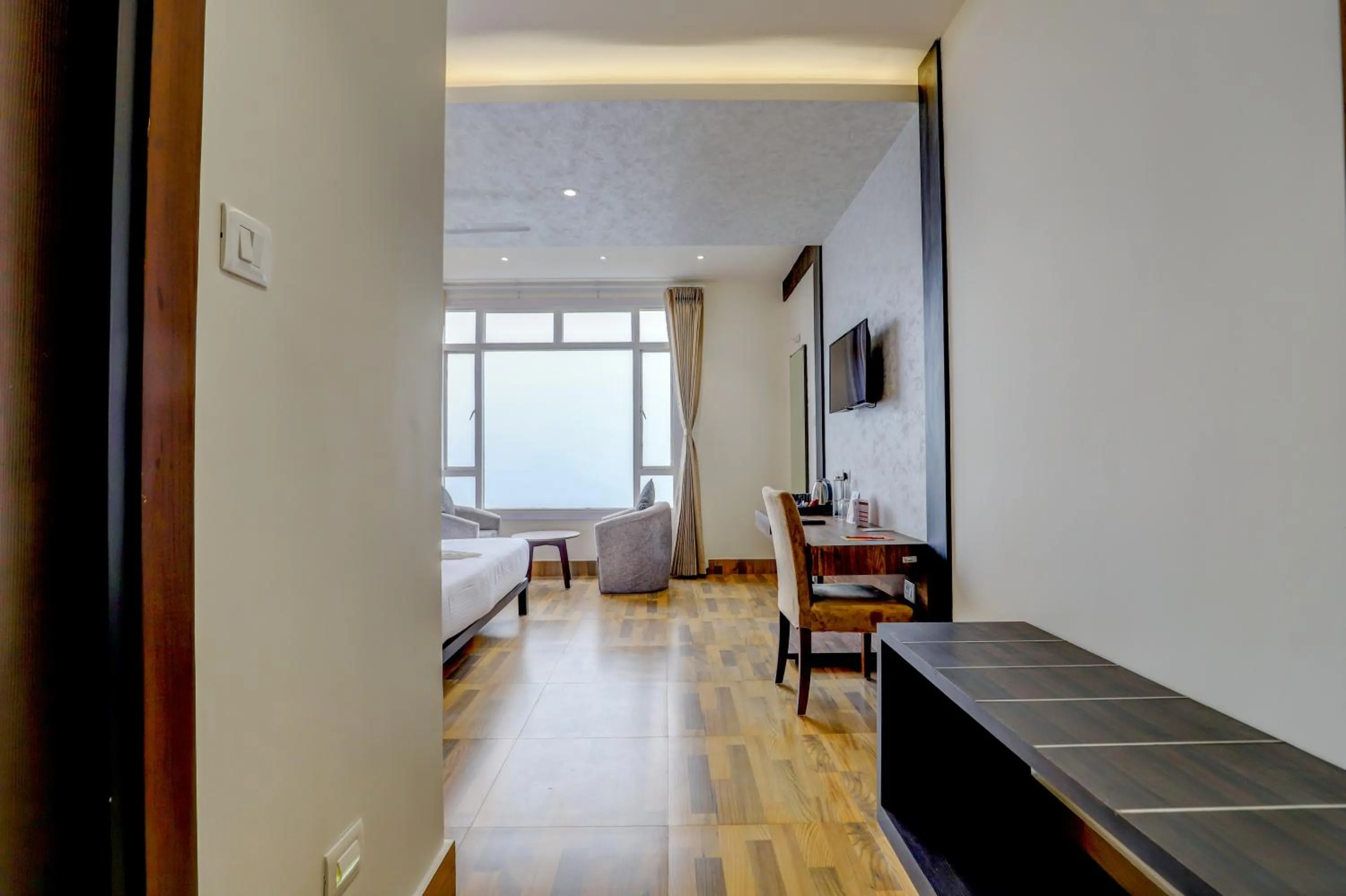 TV and multimedia, Bed in Banari Regency by Summit