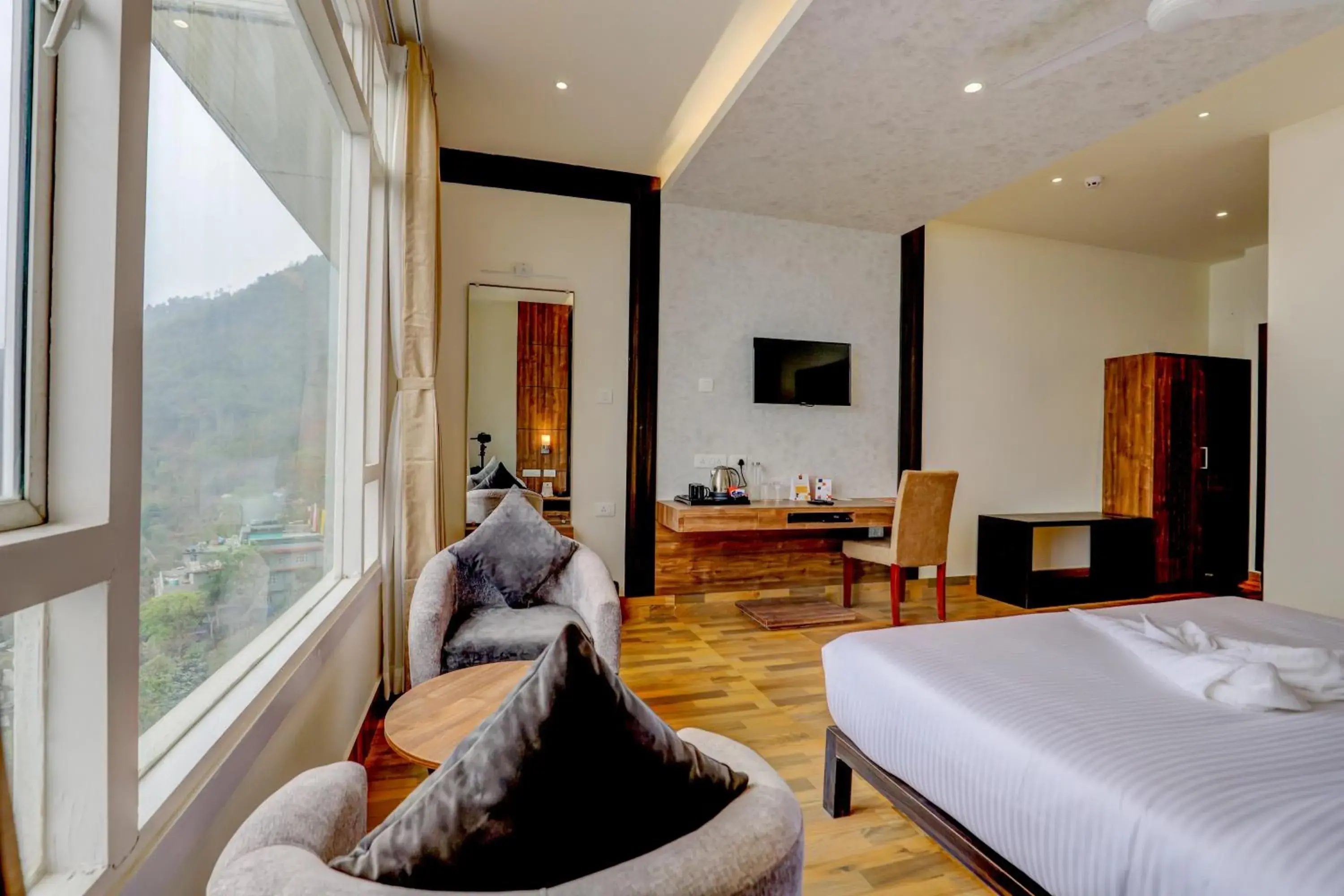 Bed in Banari Regency by Summit Bed in Banari Regency by Summit