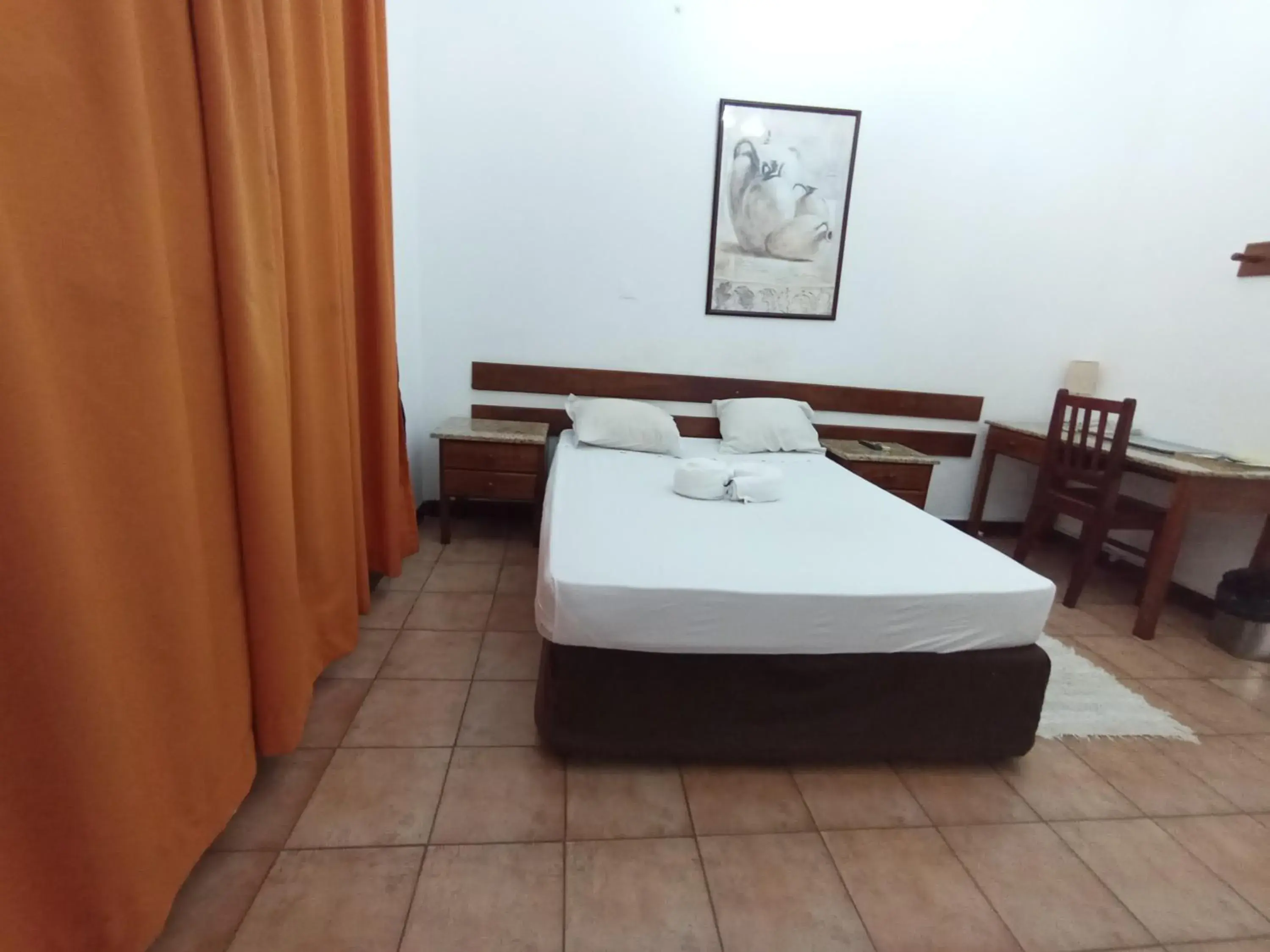 Double Room - single occupancy in Pensao Martins Double Room - single occupancy in Pensao Martins