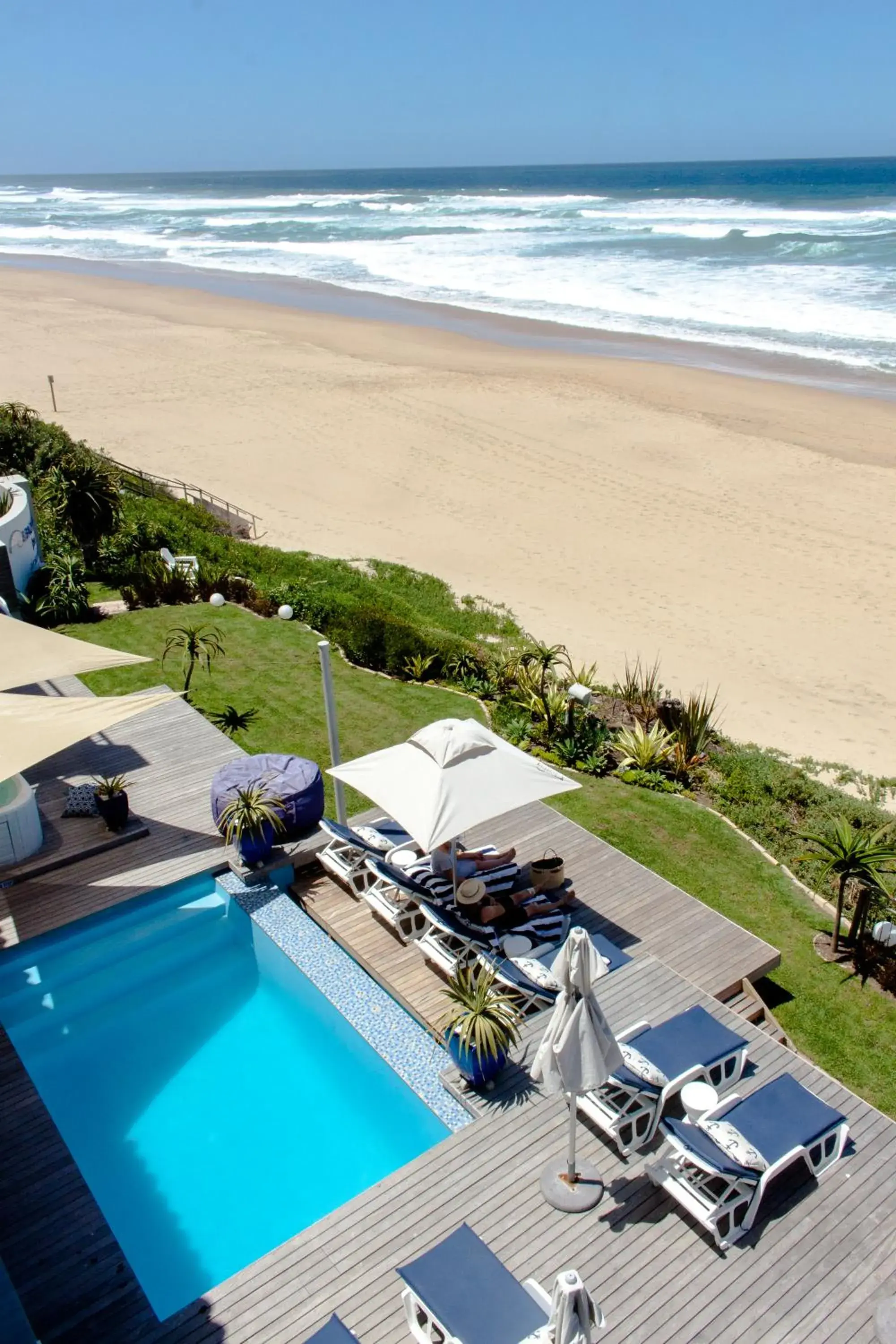 Property building in Beach Villa Wilderness Property building in Beach Villa Wilderness