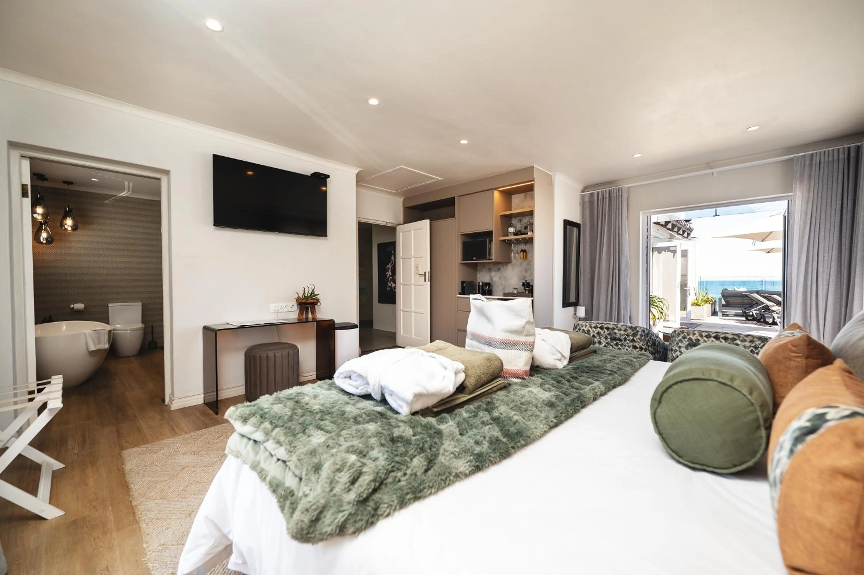 Bed in Beach Villa Wilderness