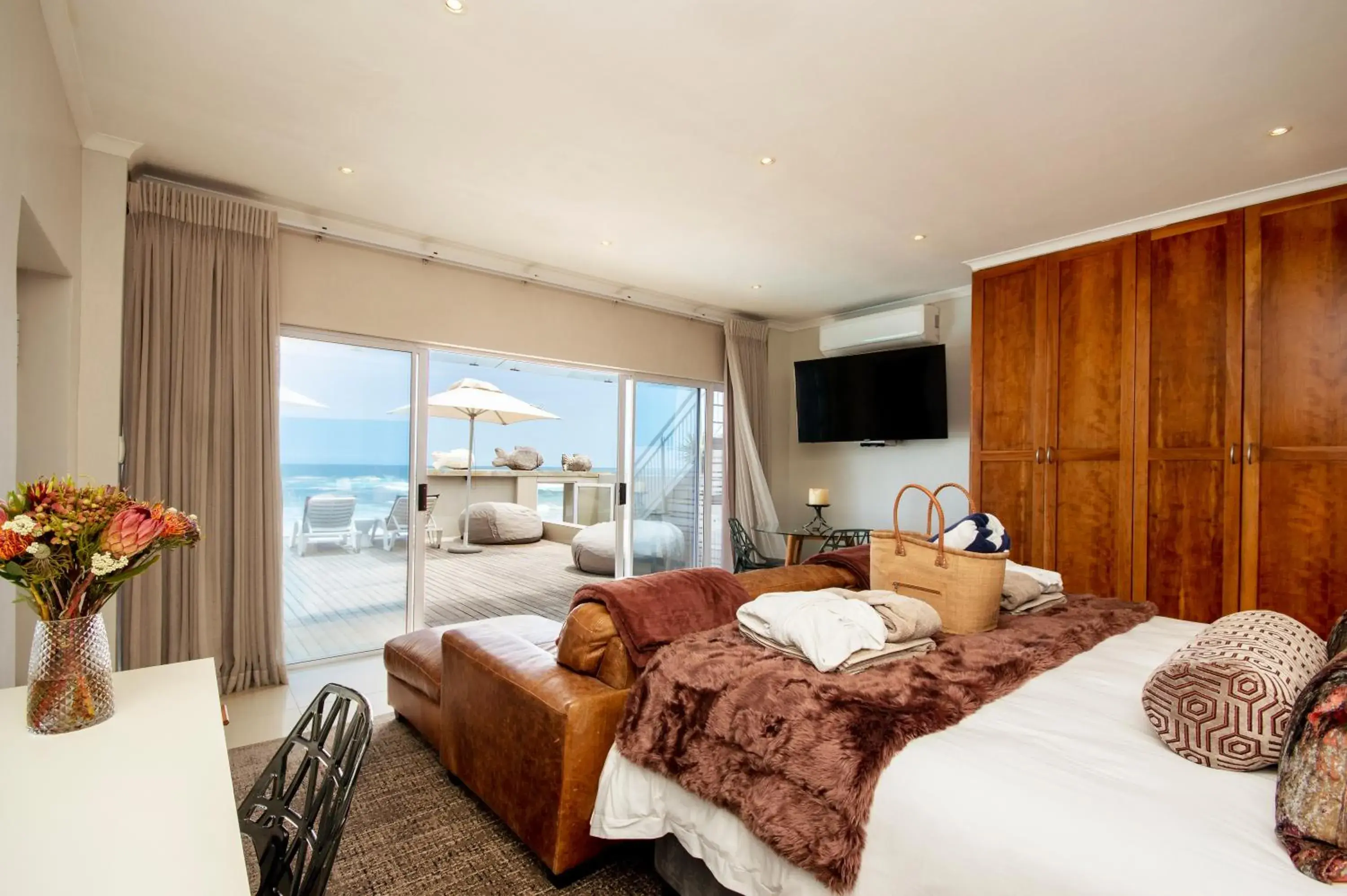 Photo of the whole room, Bed in Beach Villa Wilderness Photo of the whole room, Bed in Beach Villa Wilderness