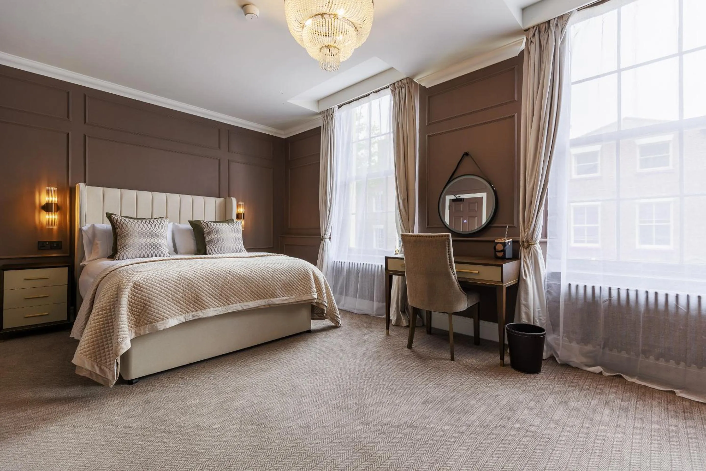 Bathroom, Bed in The Seven Chester