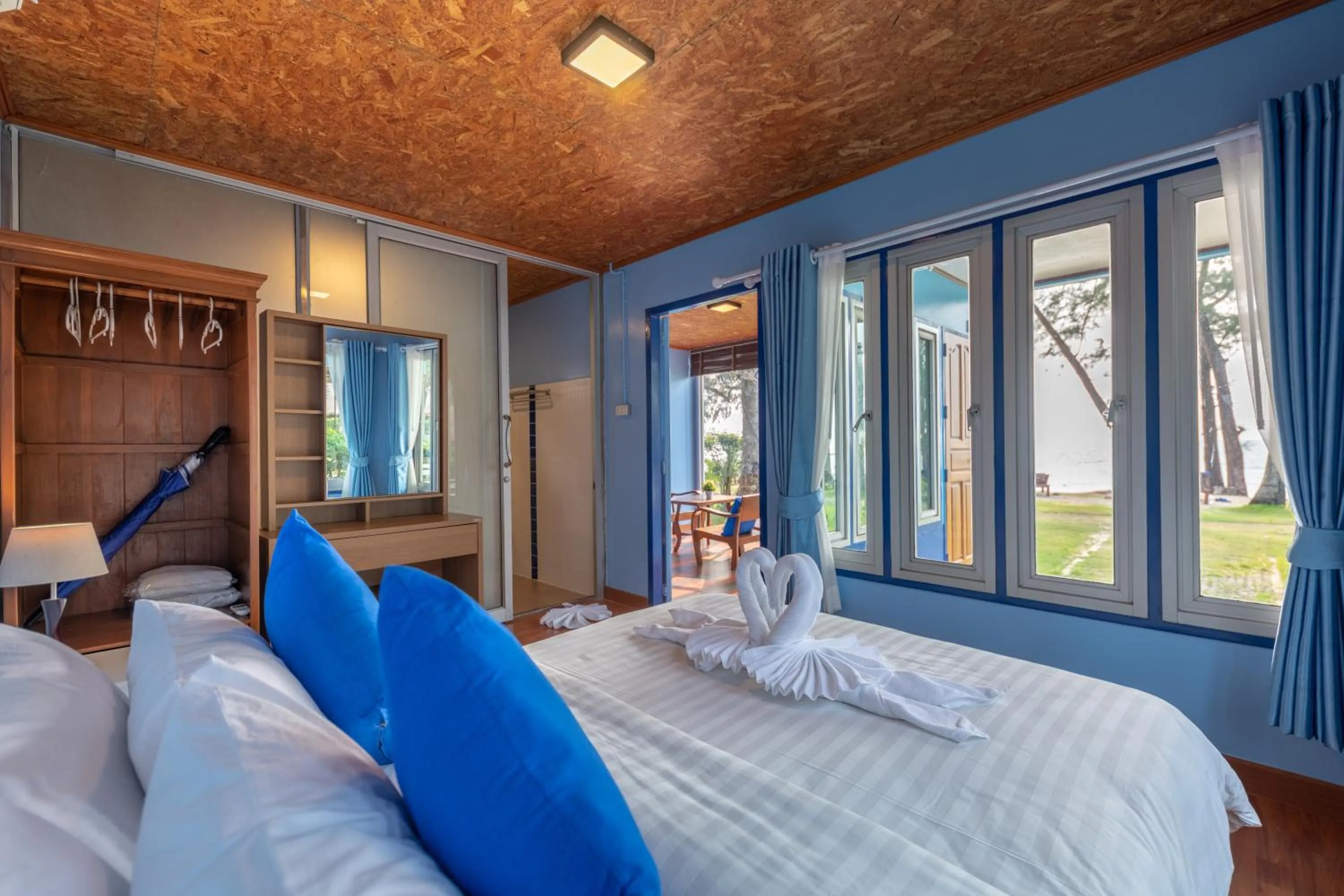 Bed in Seafar Resort