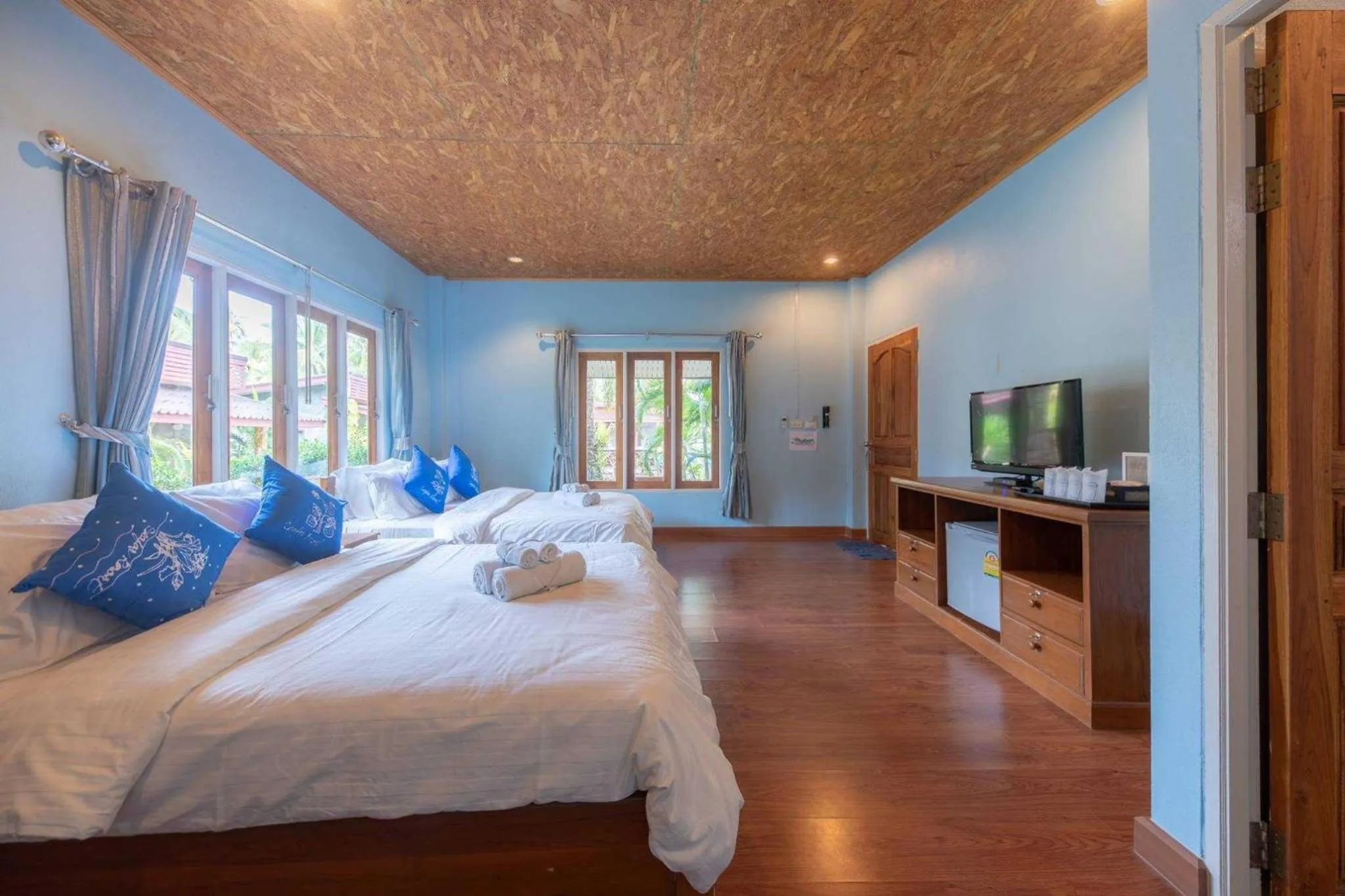 TV and multimedia, Bed in Seafar Resort