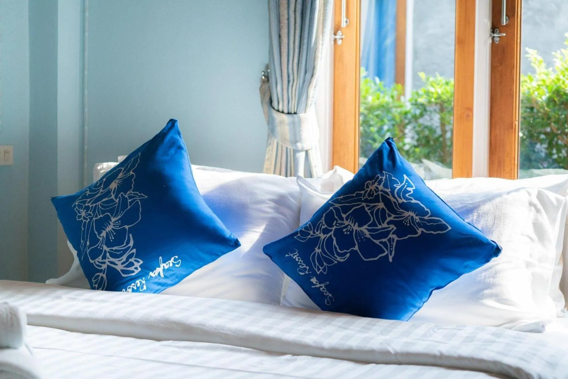 Bed in Seafar Resort