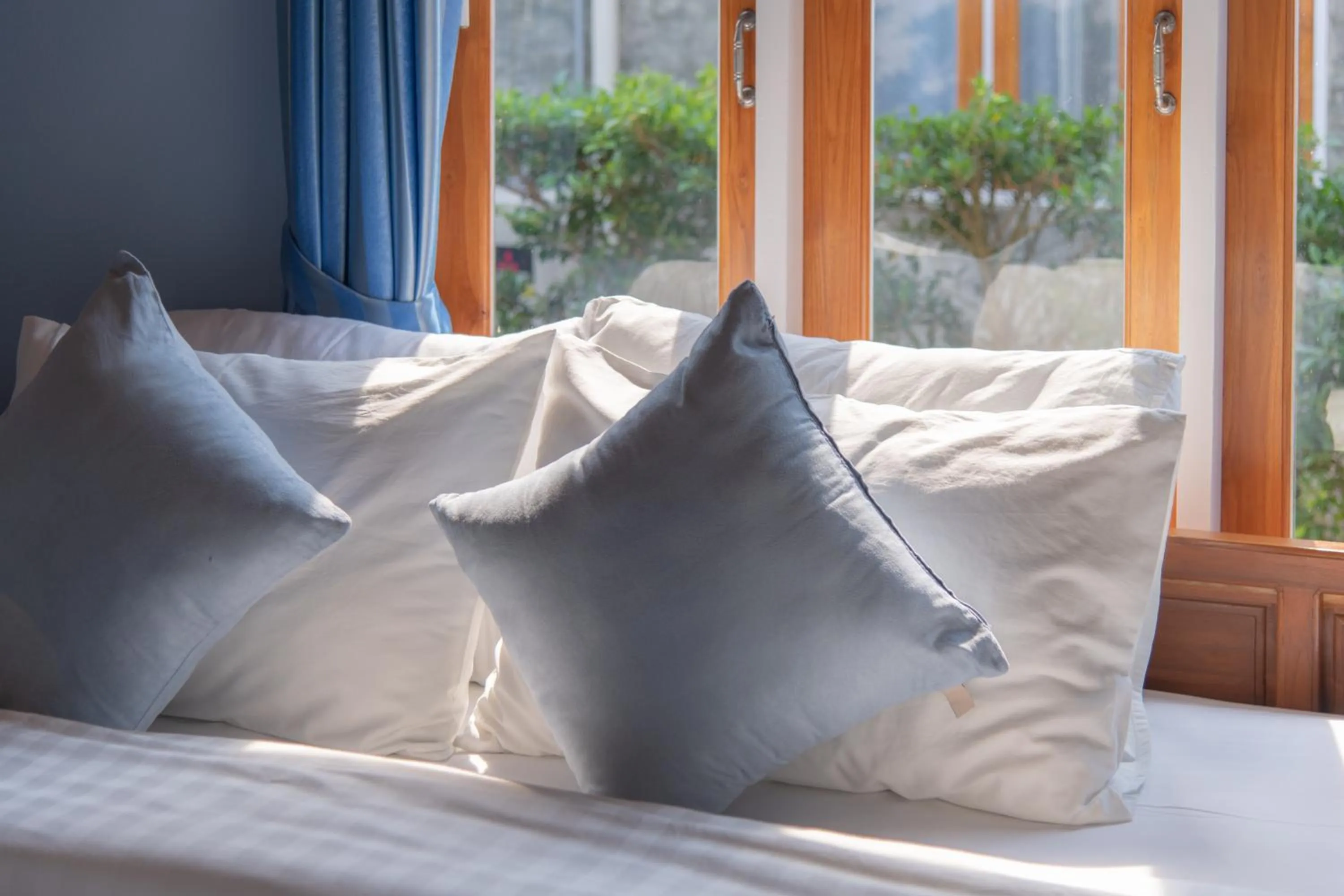 Photo of the whole room, Bed in Seafar Resort