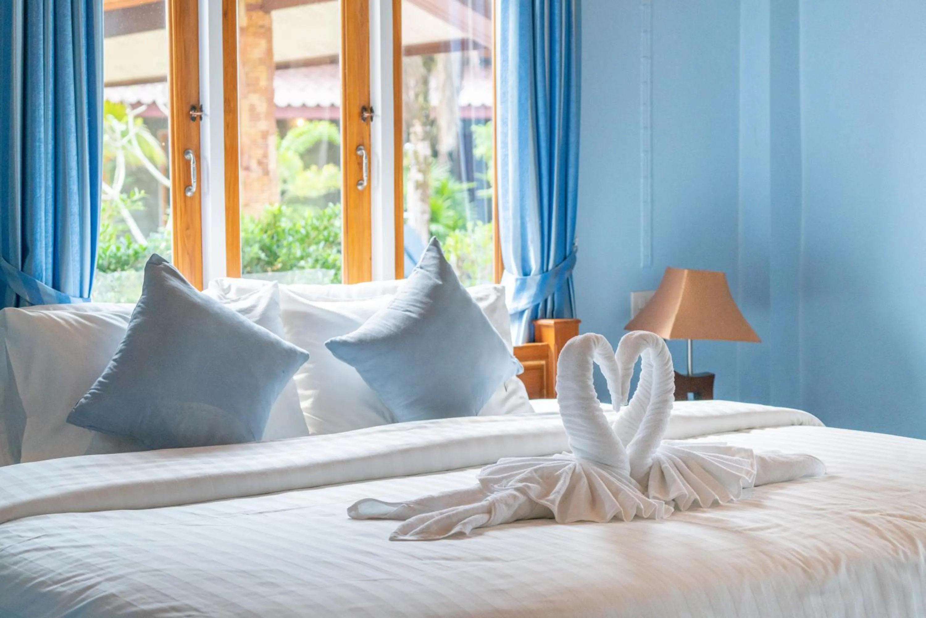 Photo of the whole room, Bed in Seafar Resort