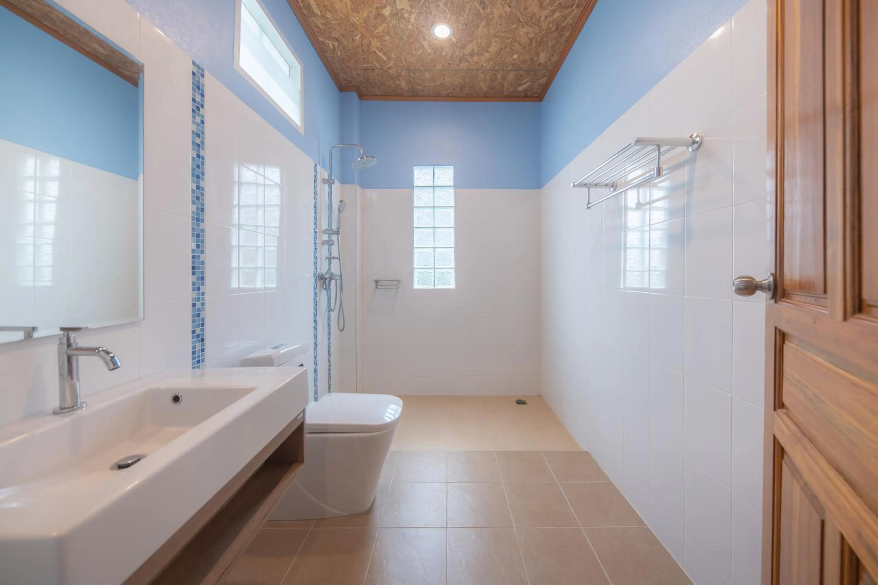 Shower in Seafar Resort