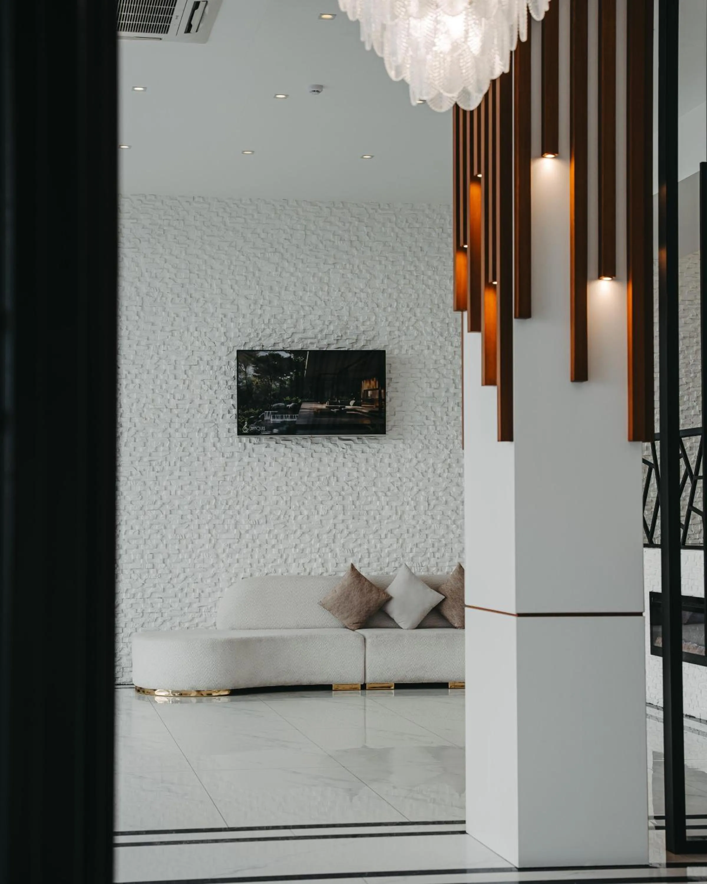 Lobby or reception in Port Marine Hotel By HOLLYWOOD