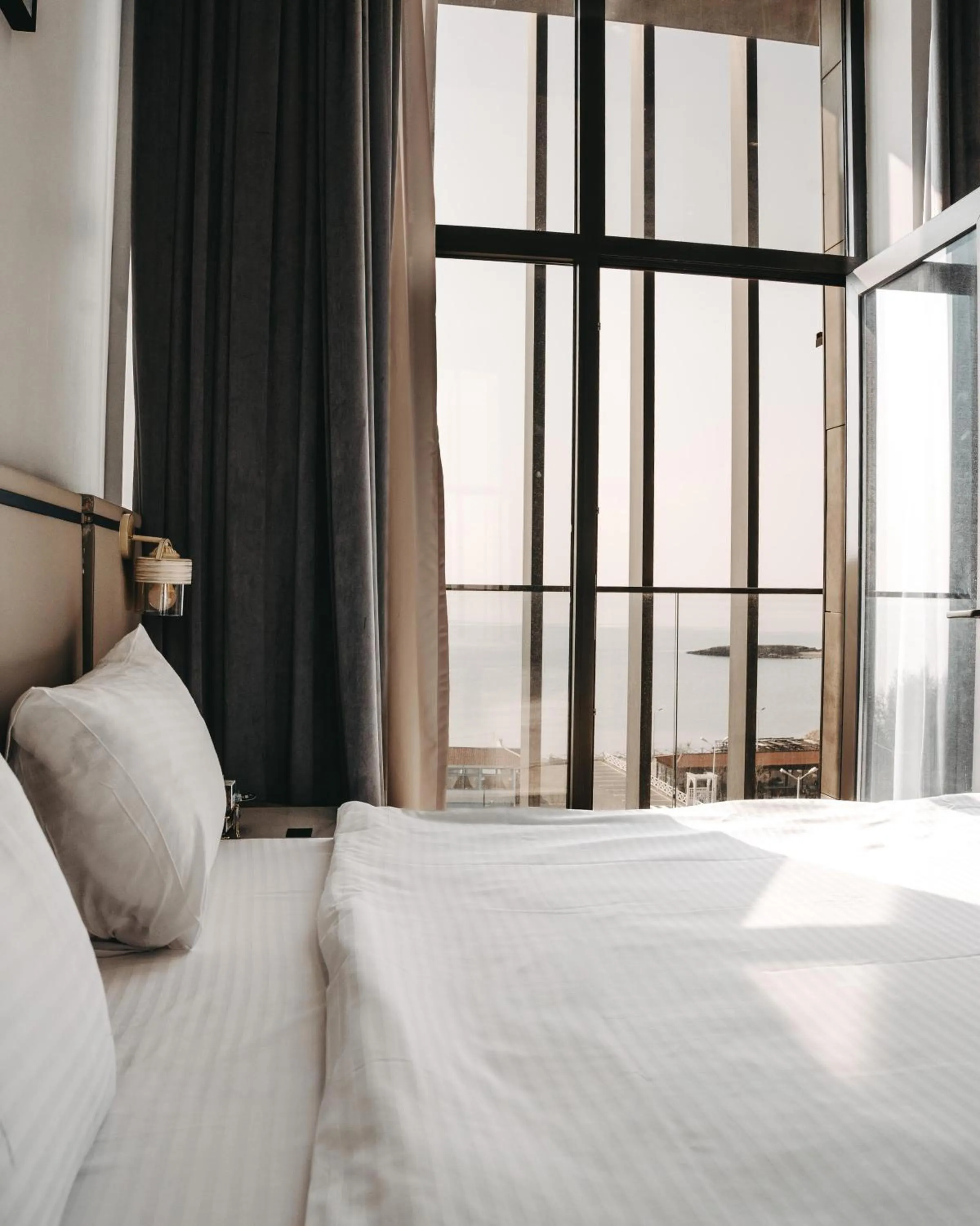 Sea view, Bed in Port Marine Hotel By HOLLYWOOD