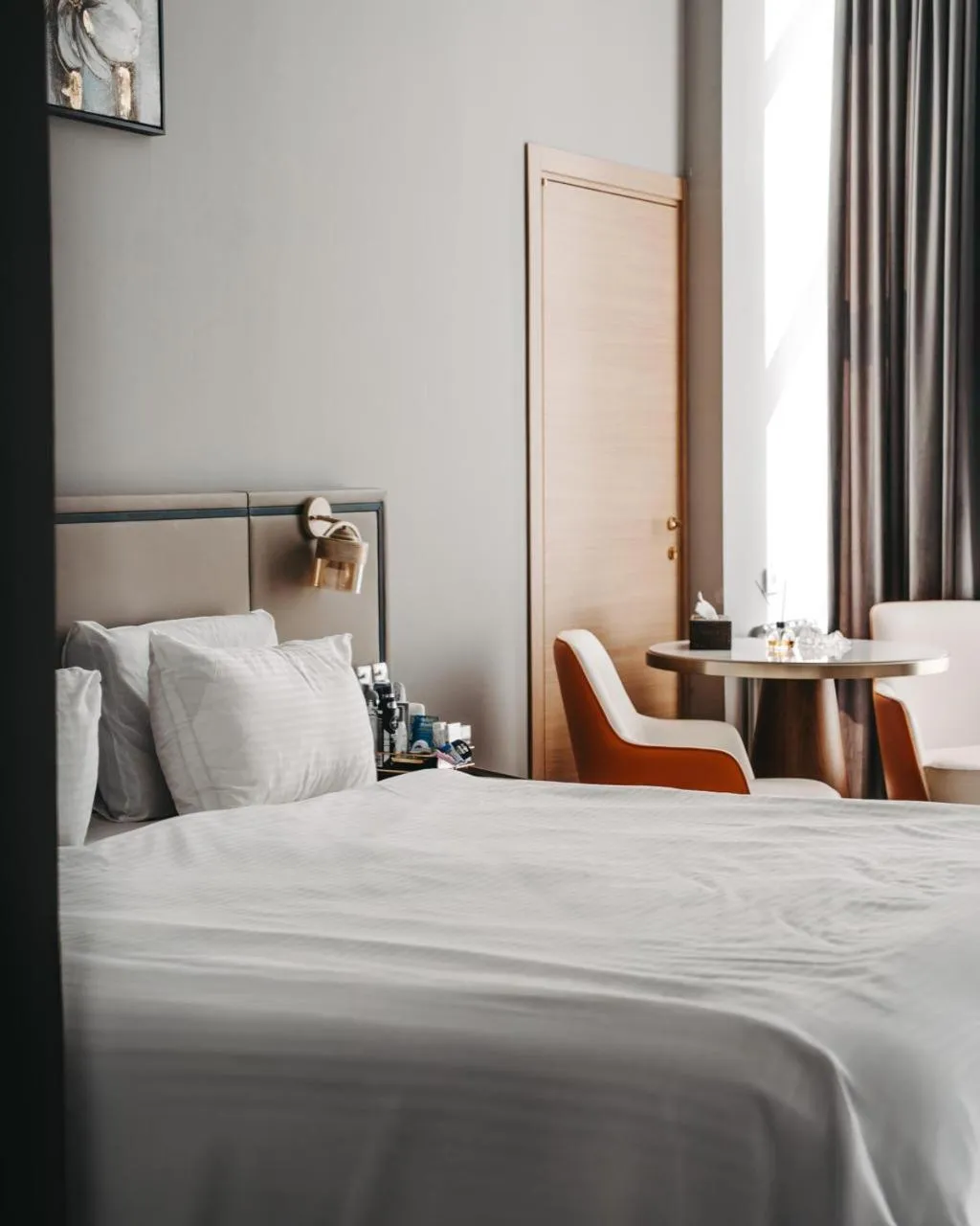 Bedroom, Bed in Port Marine Hotel By HOLLYWOOD