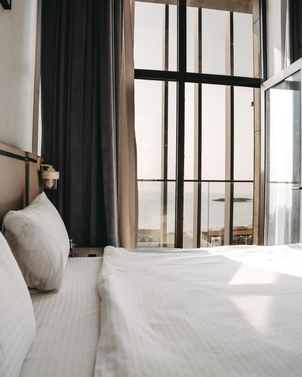 Bed in Port Marine Hotel By HOLLYWOOD