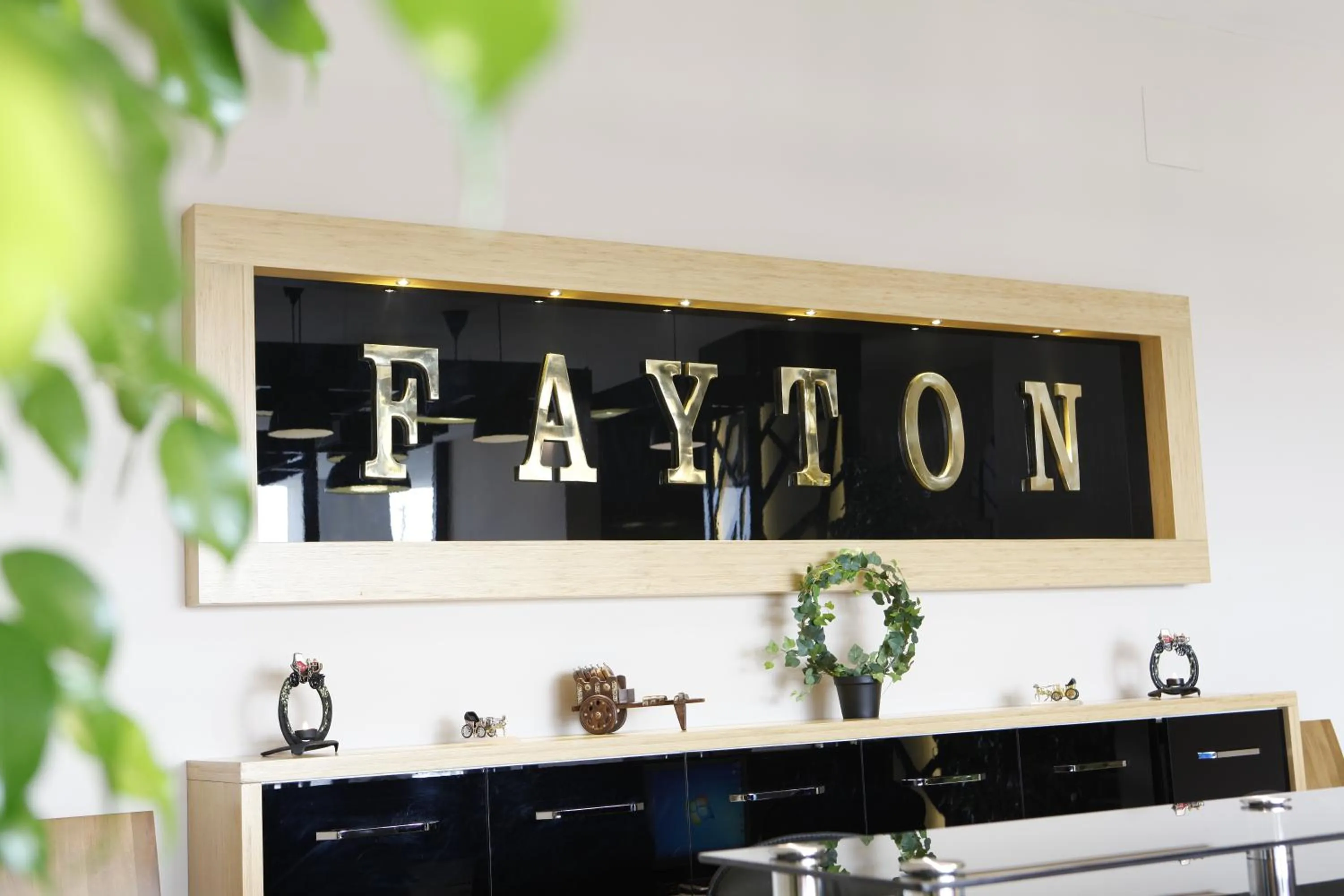 Facade/entrance in Fayton Hotel