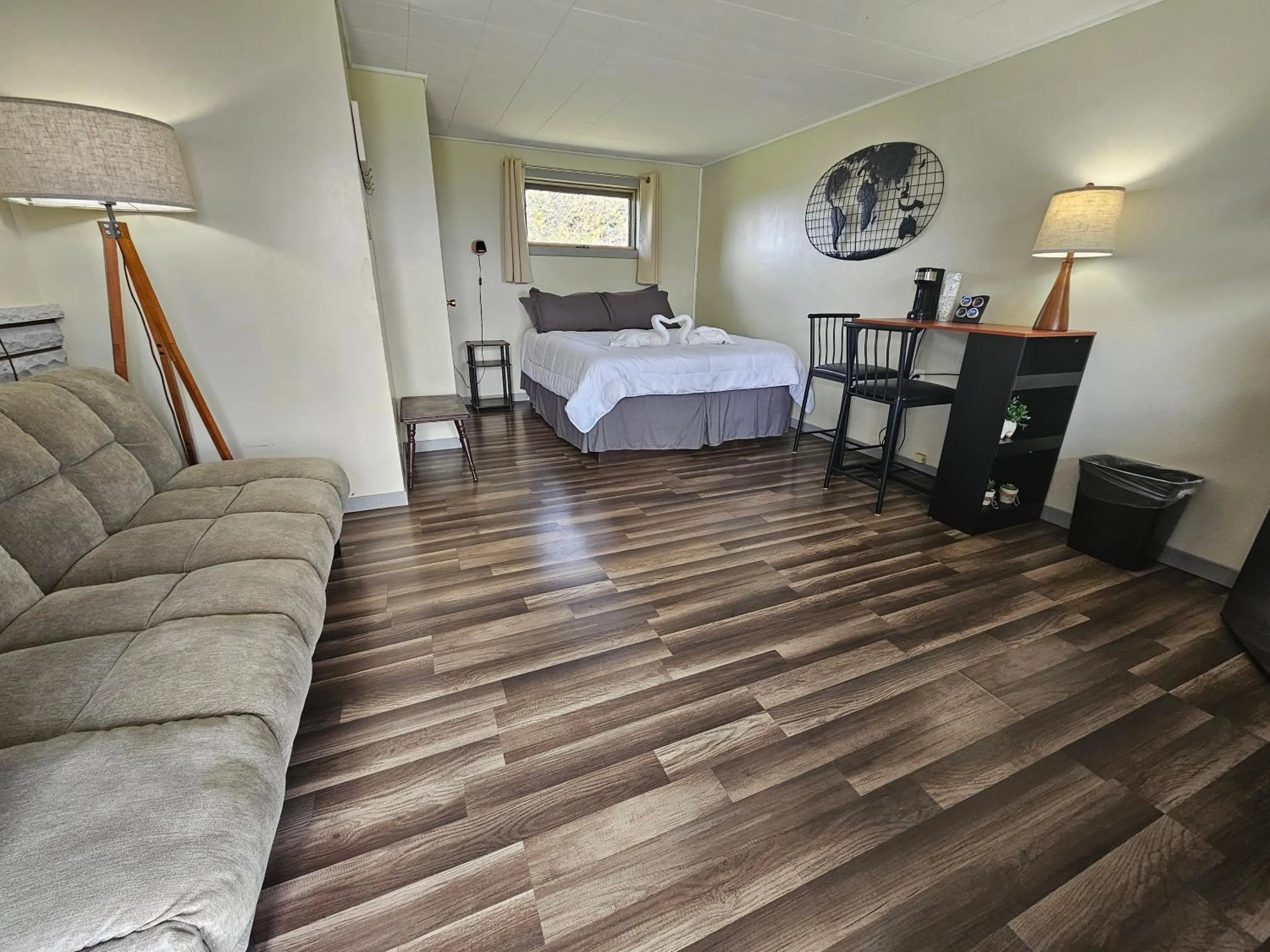 Bed in The Last Resort Motel