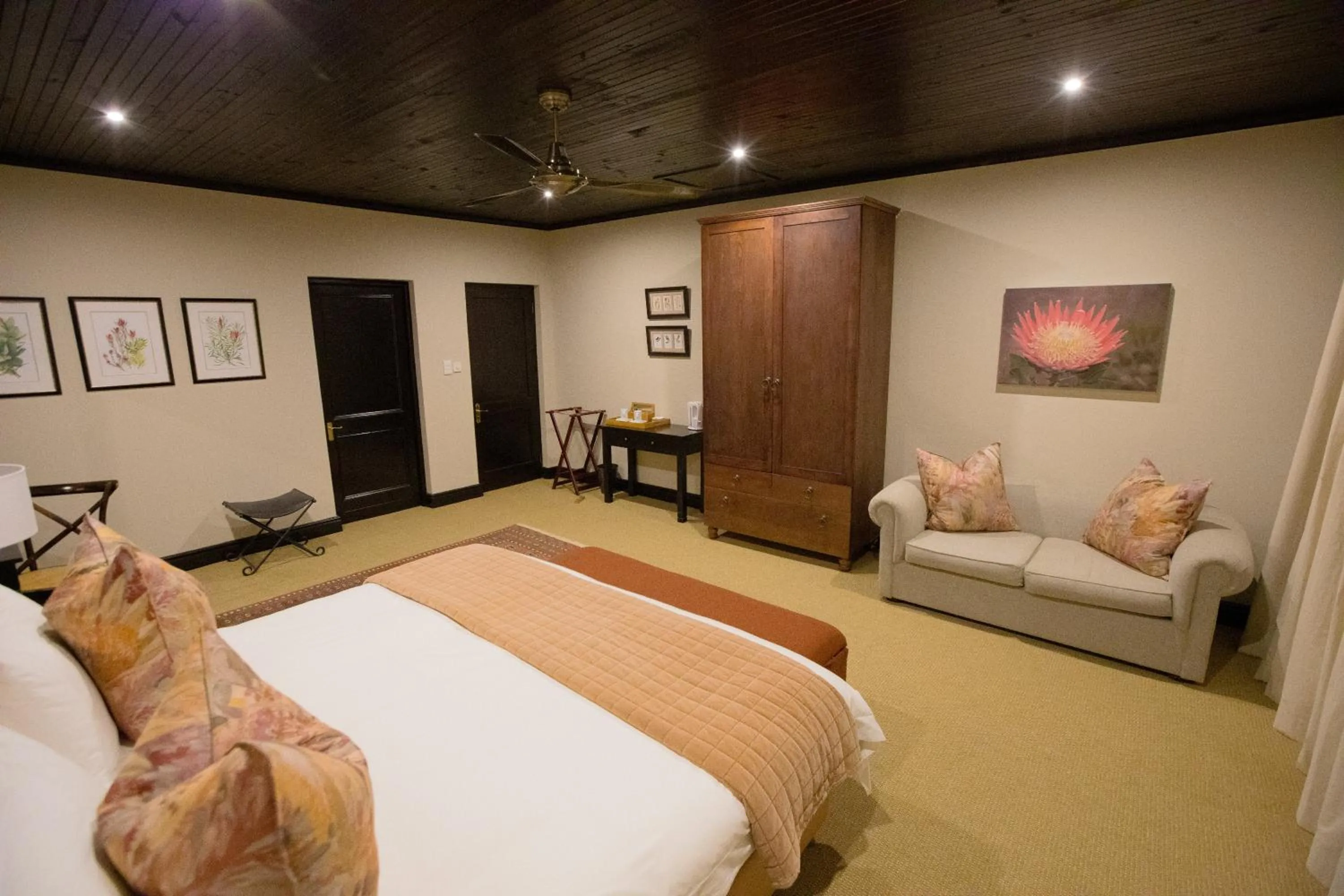 Bedroom, Bed in Swartberg Private Game Lodge