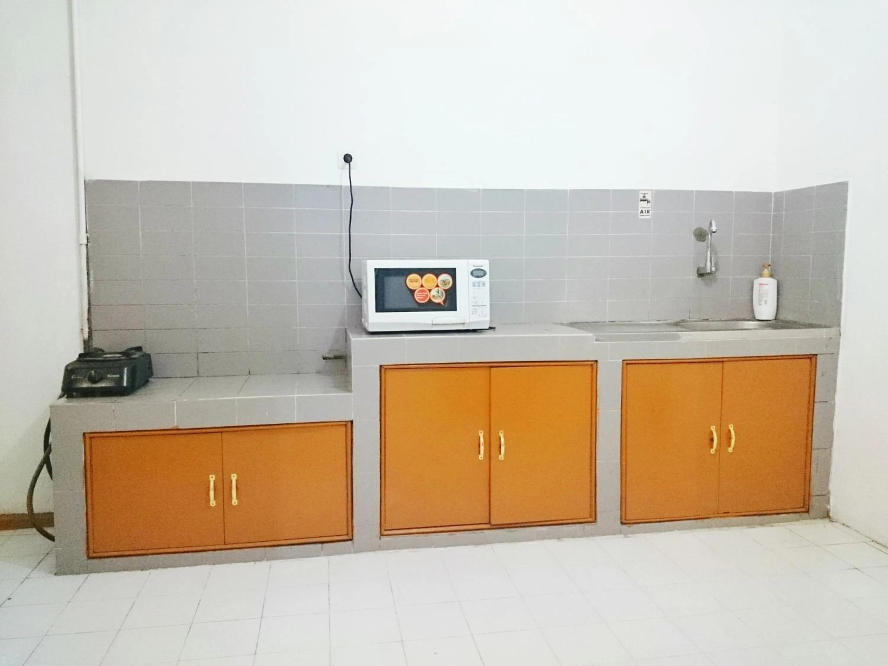 Kitchen or kitchenette in Hostel Bogor