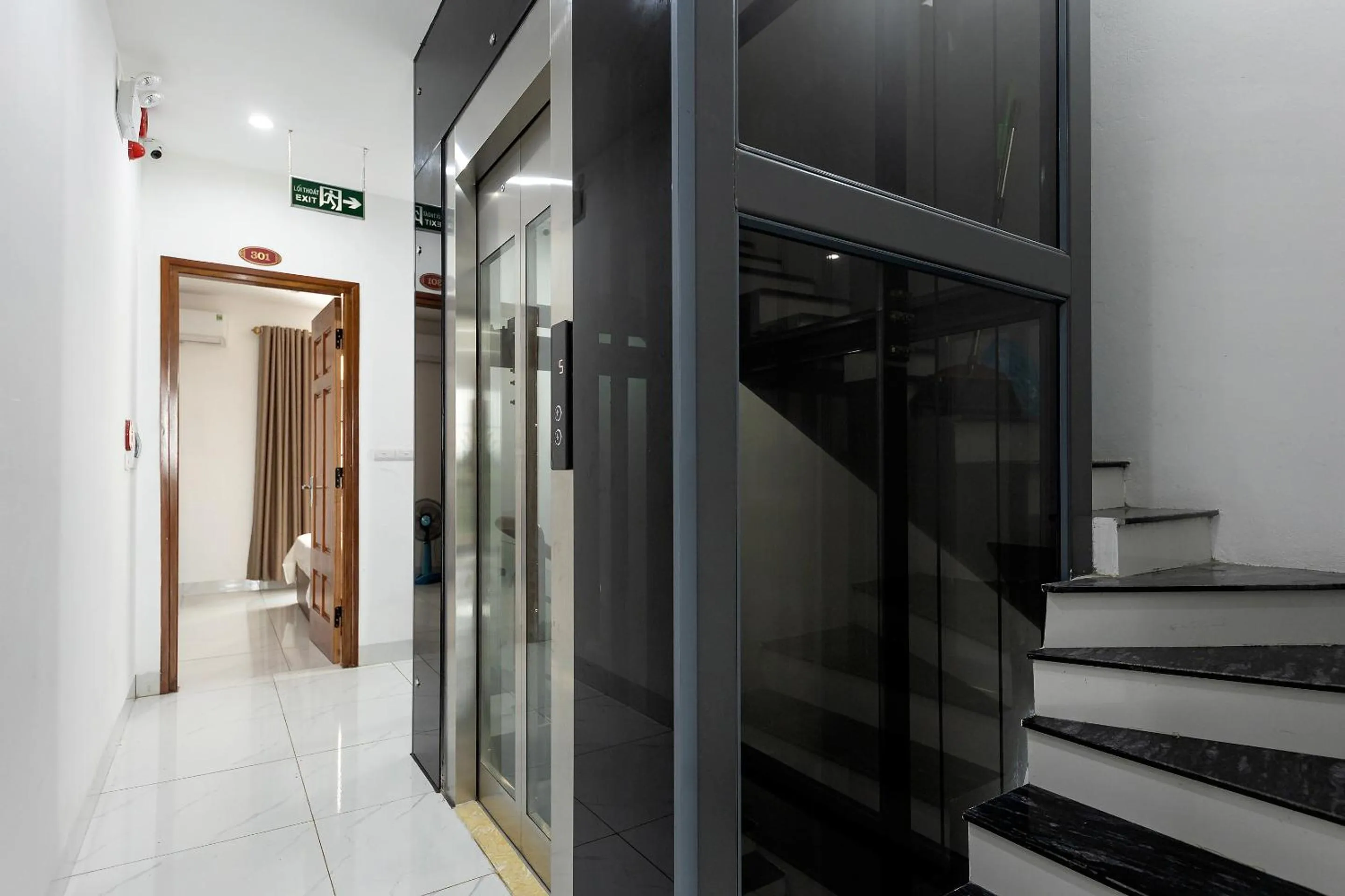 Lobby or reception in OYO 1238 Bao Son Hotel