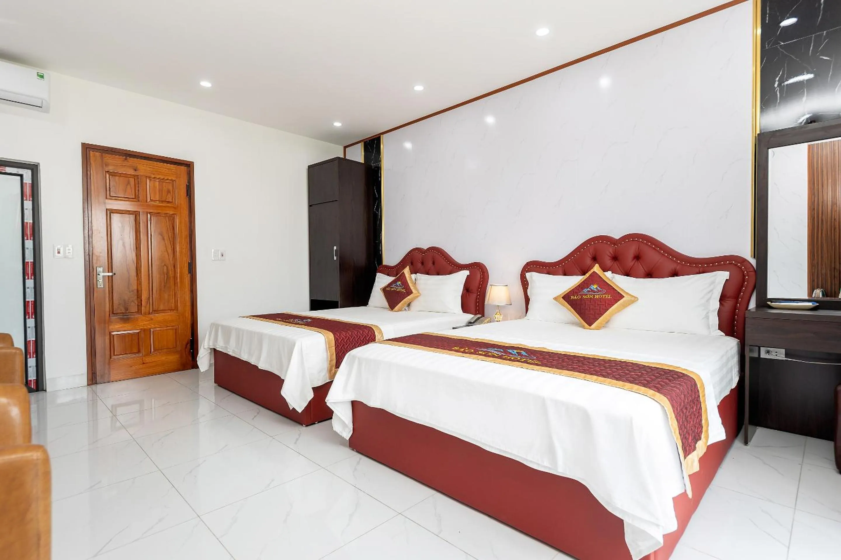 Bedroom in OYO 1238 Bao Son Hotel