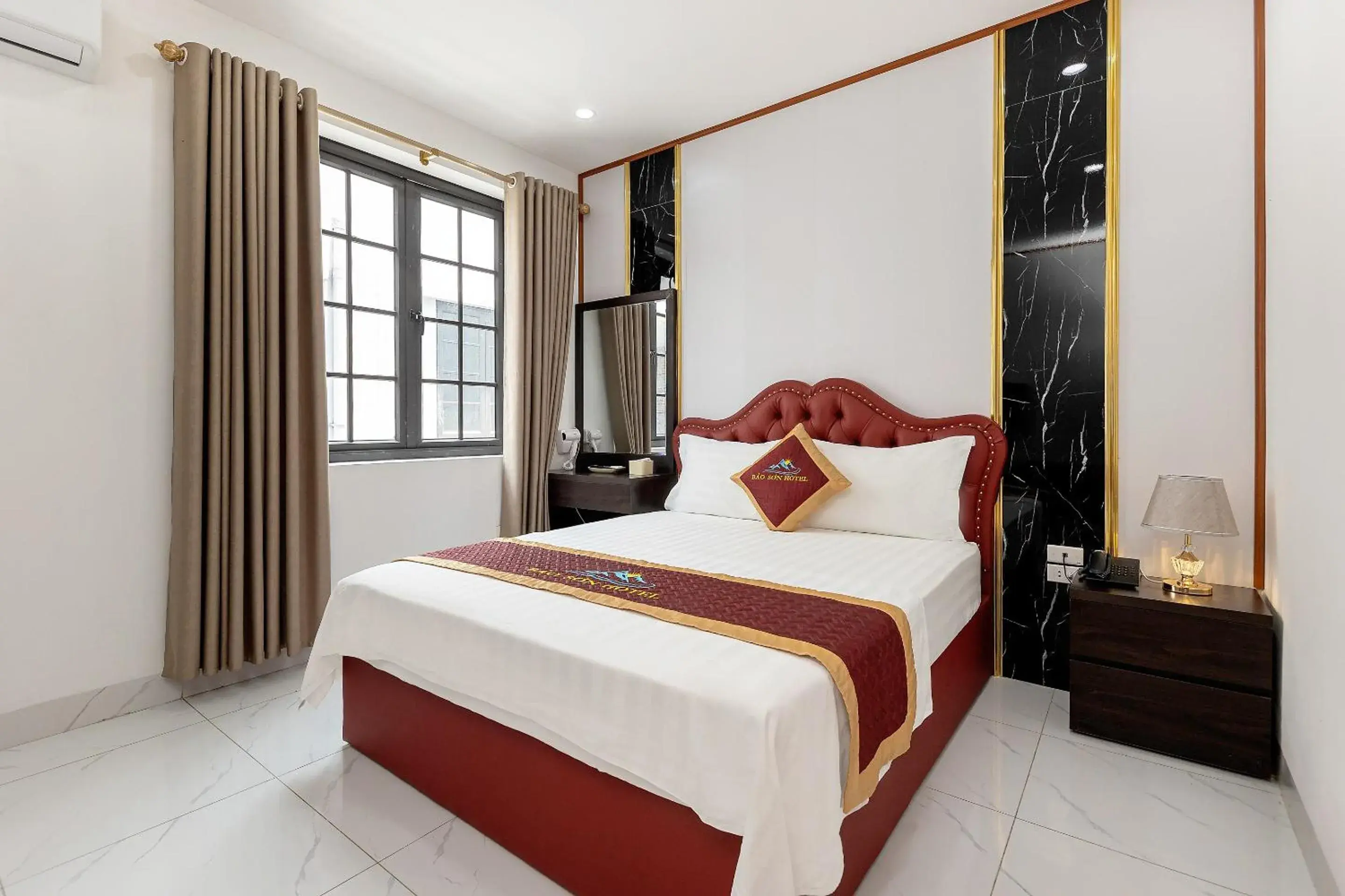 Standard Double Room in OYO 1238 Bao Son Hotel Standard Double Room in OYO 1238 Bao Son Hotel