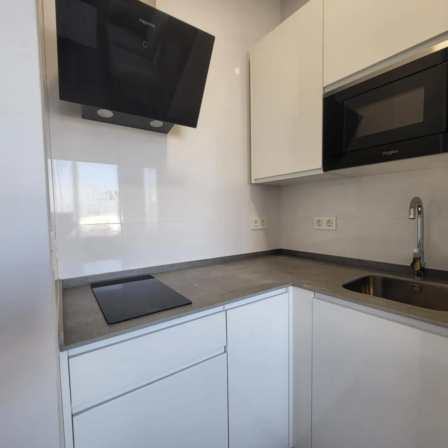 Kitchen or kitchenette in Bonito apartamento moderno con terraza privada