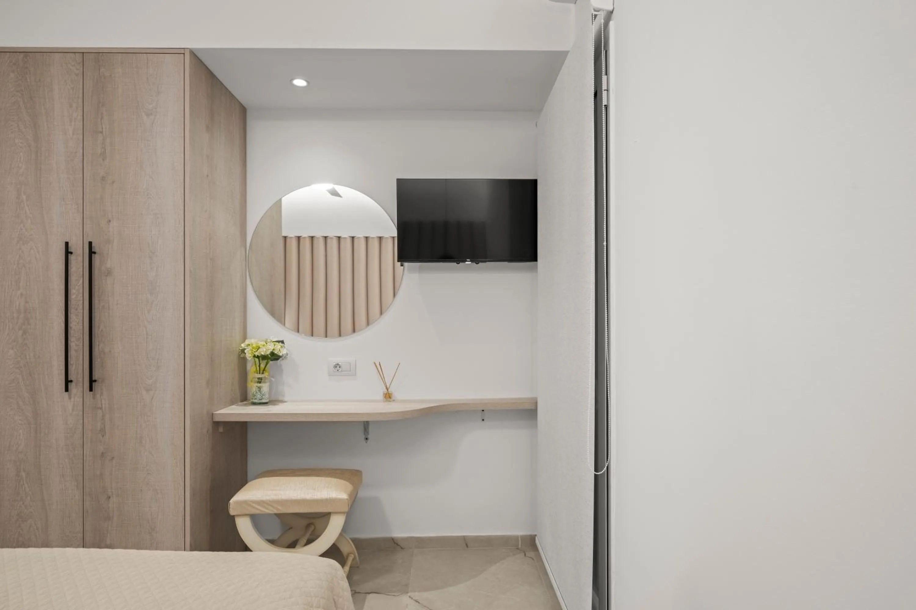 TV and multimedia in Dora Apartments