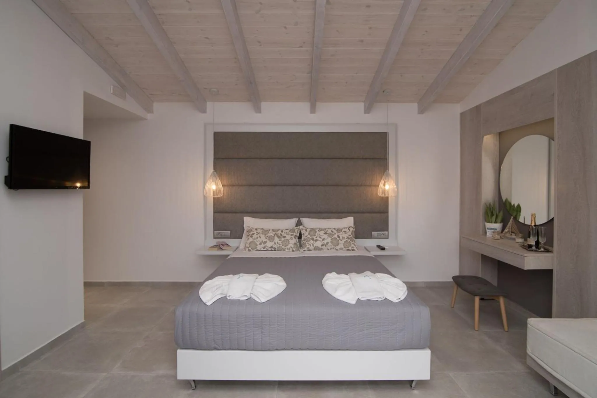 Photo of the whole room, Bed in Dora Apartments