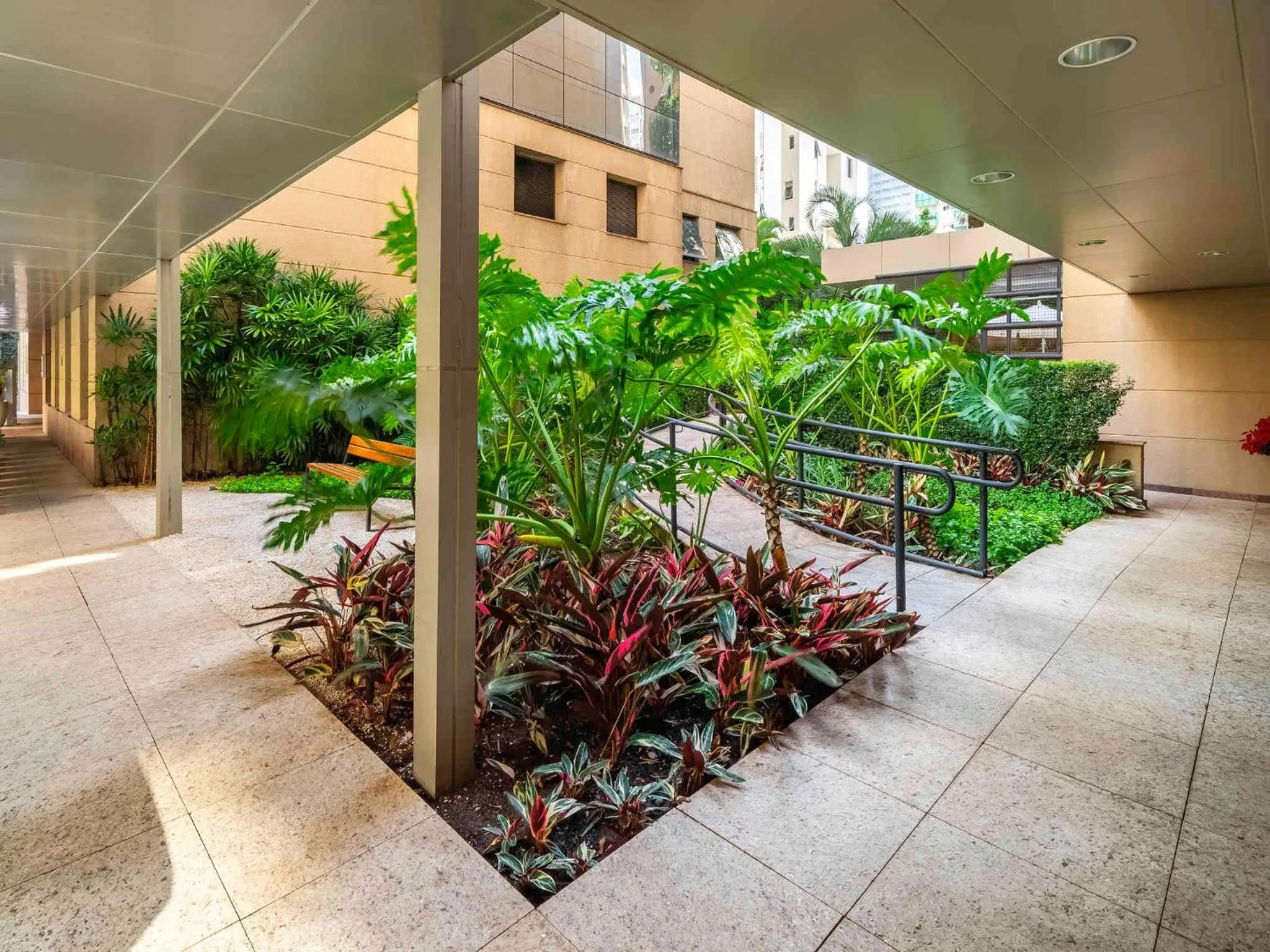 Garden view in São Paulo Hotel Times Square Moema 2