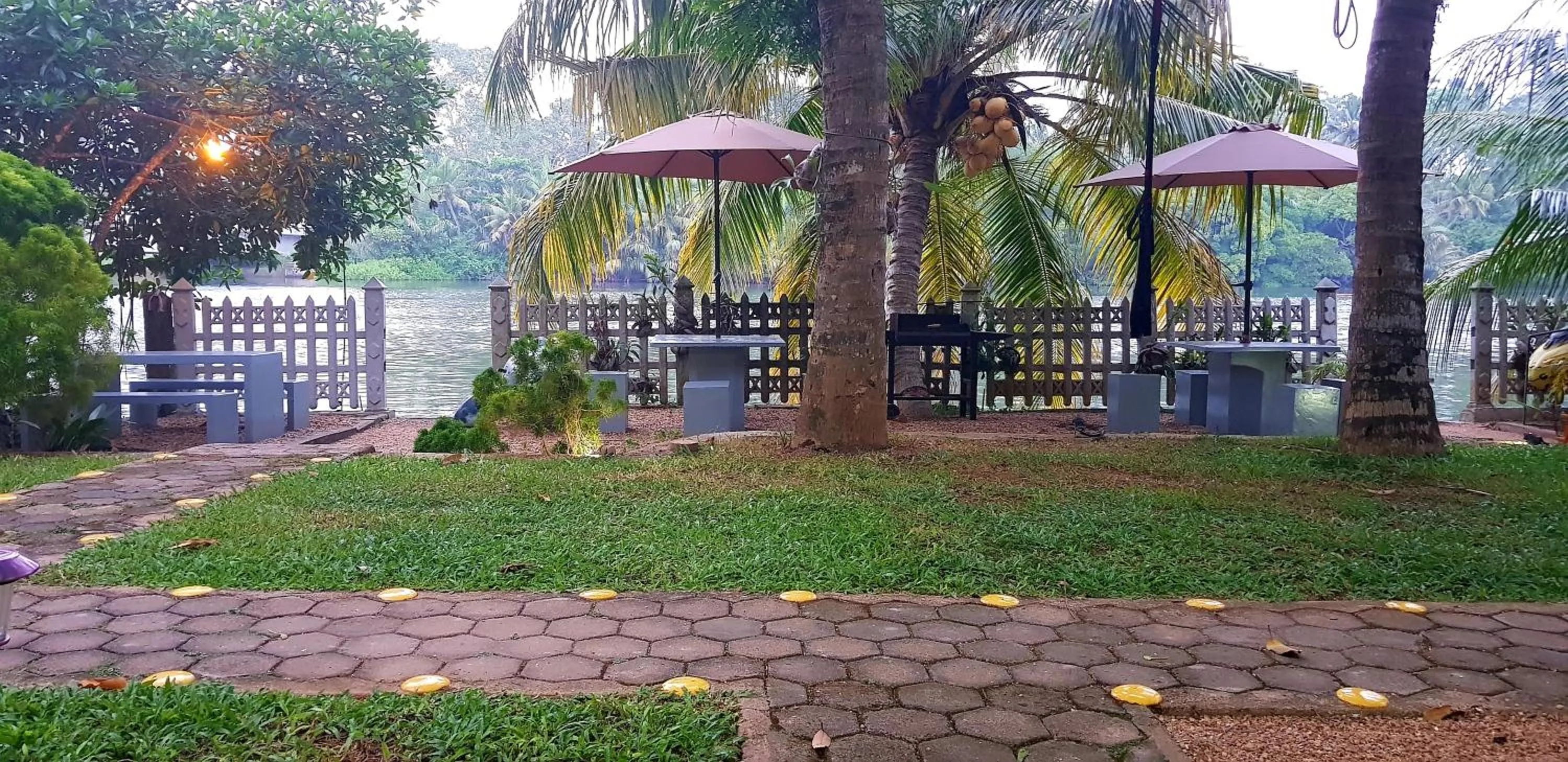 BBQ facilities in Luvi Lucas River Side