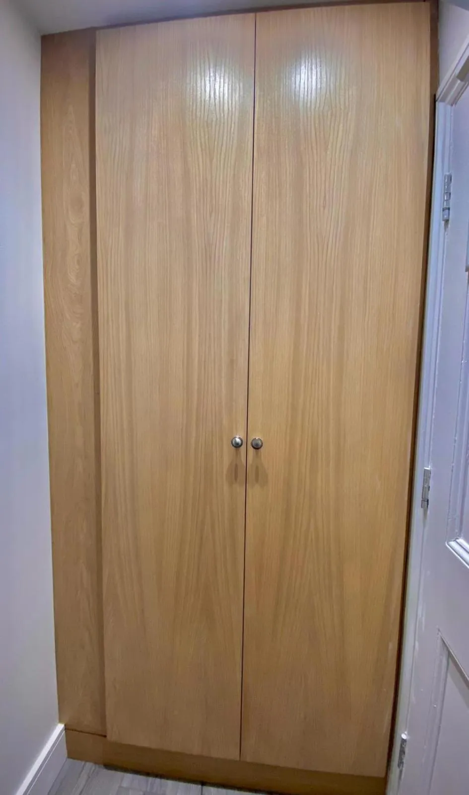 wardrobe in Holtwhites Hotel