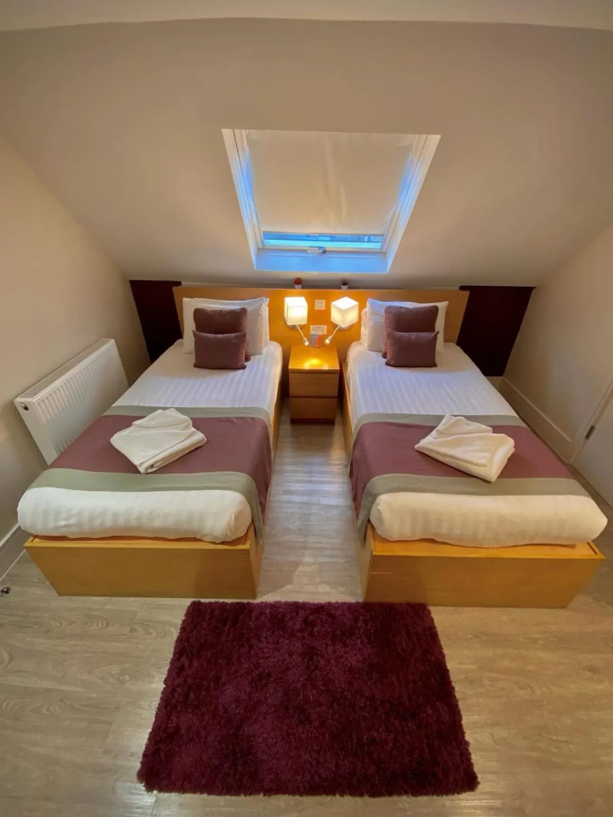 Bedroom, Bed in Holtwhites Hotel