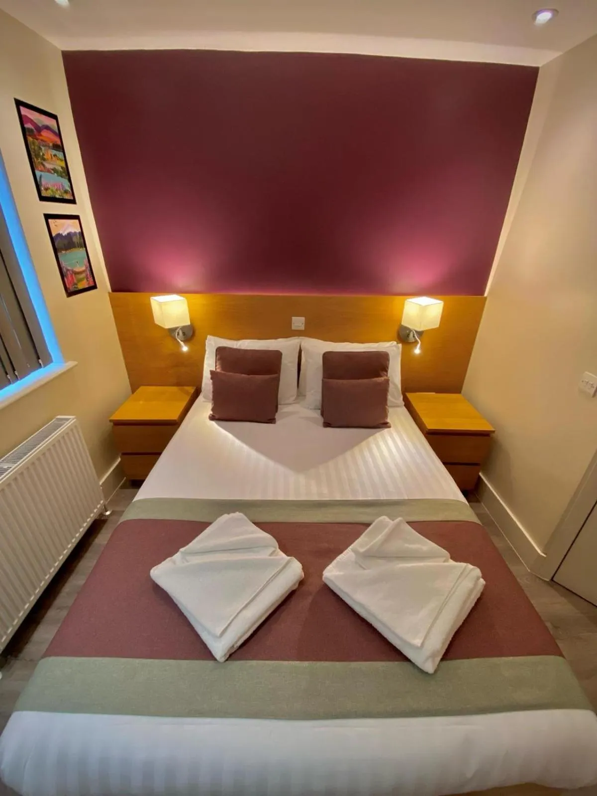 Bedroom, Bed in Holtwhites Hotel