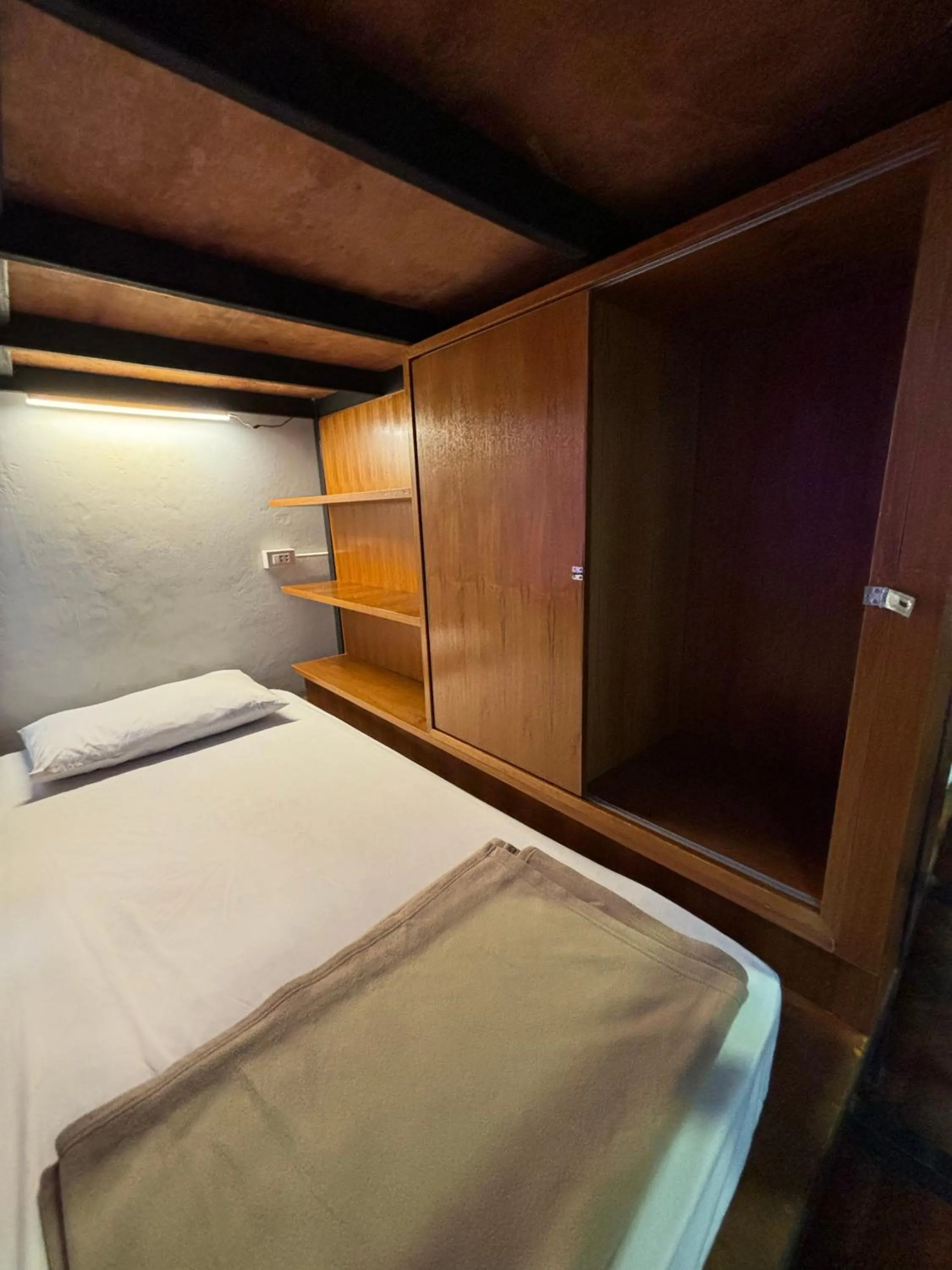 Bed in Hansa Hostel Bangkok Khaosan
