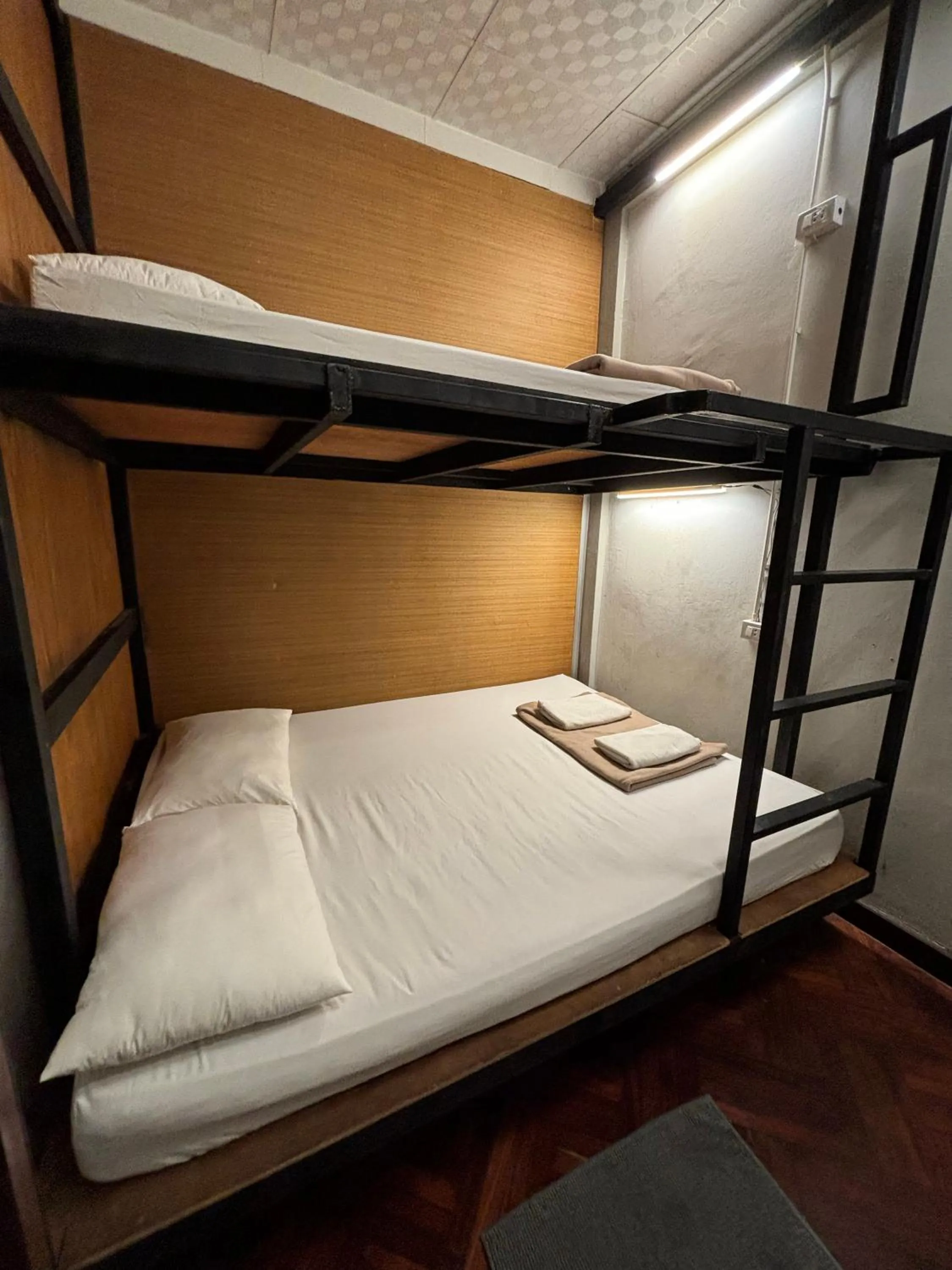 Bed in Hansa Hostel Bangkok Khaosan