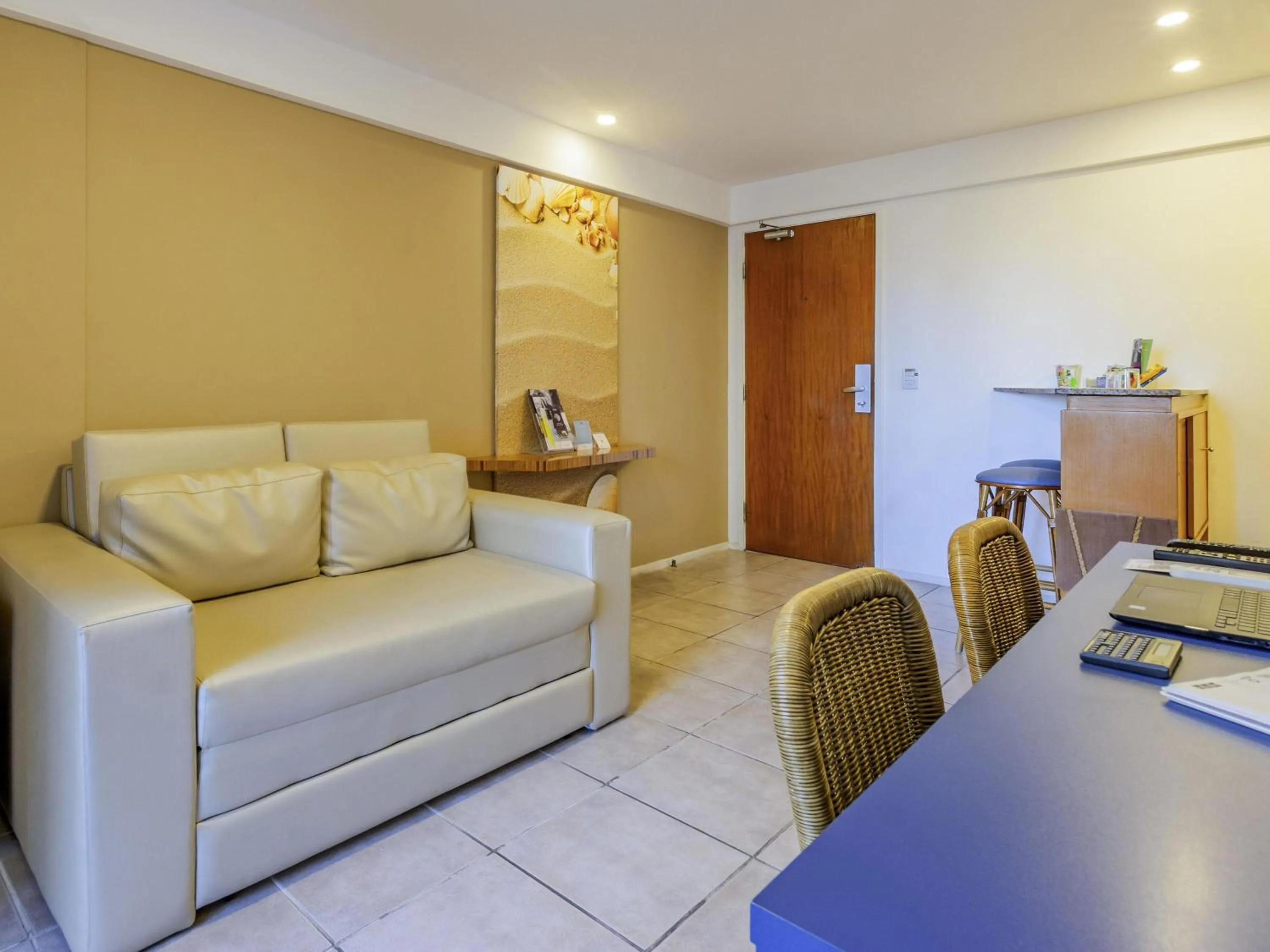 Seating area in Mercure Fortaleza Meireles