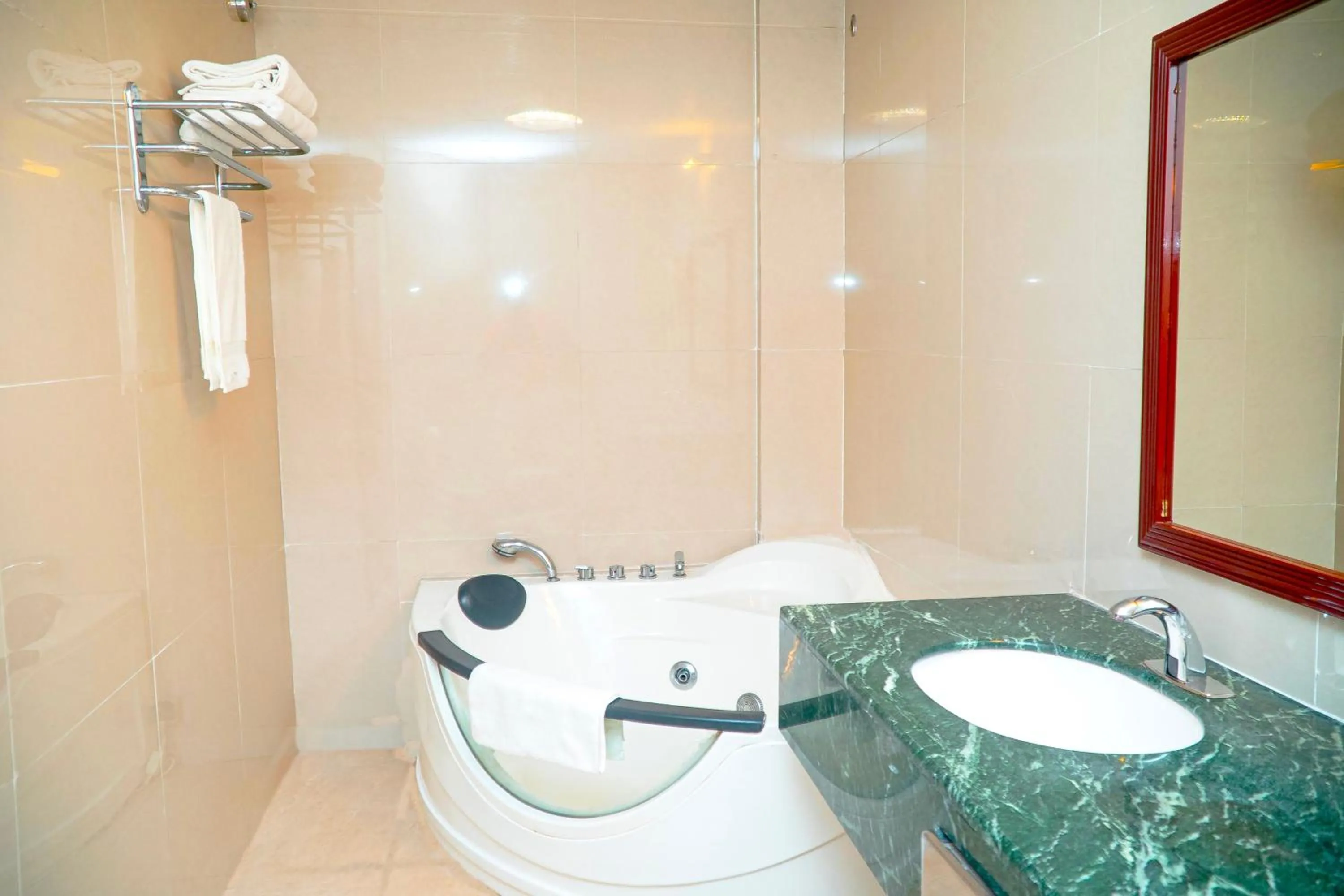 Sauna in Sultani River