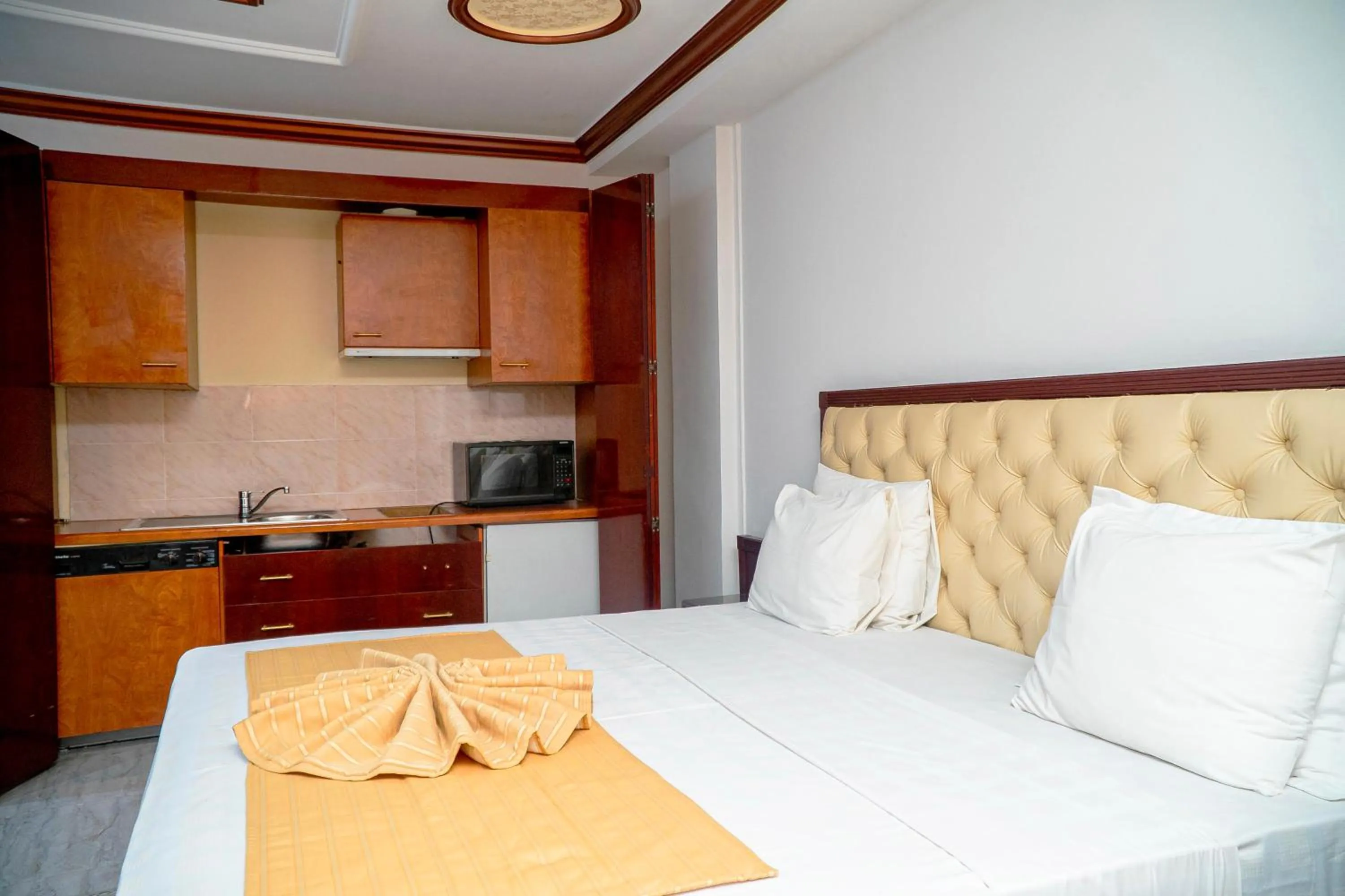 Kitchen or kitchenette, Bed in Sultani River