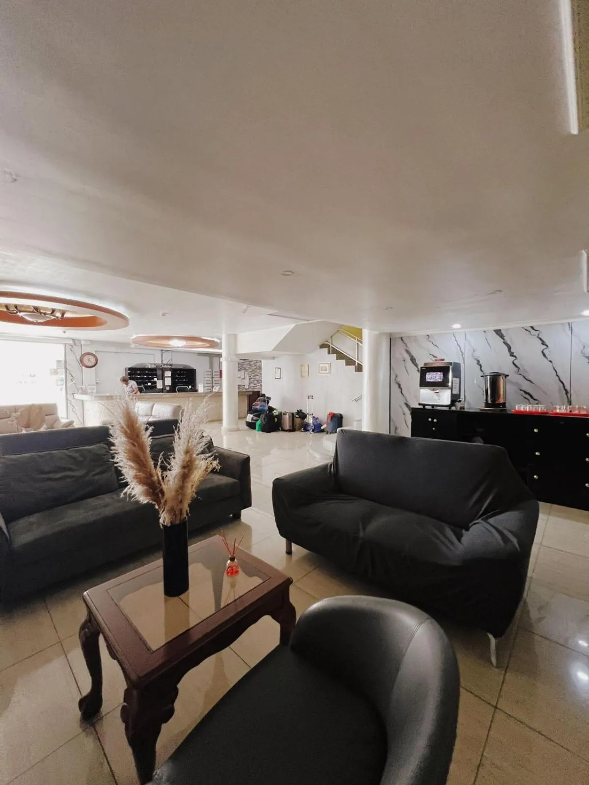 Lobby or reception in Hotel Internacional de Colón