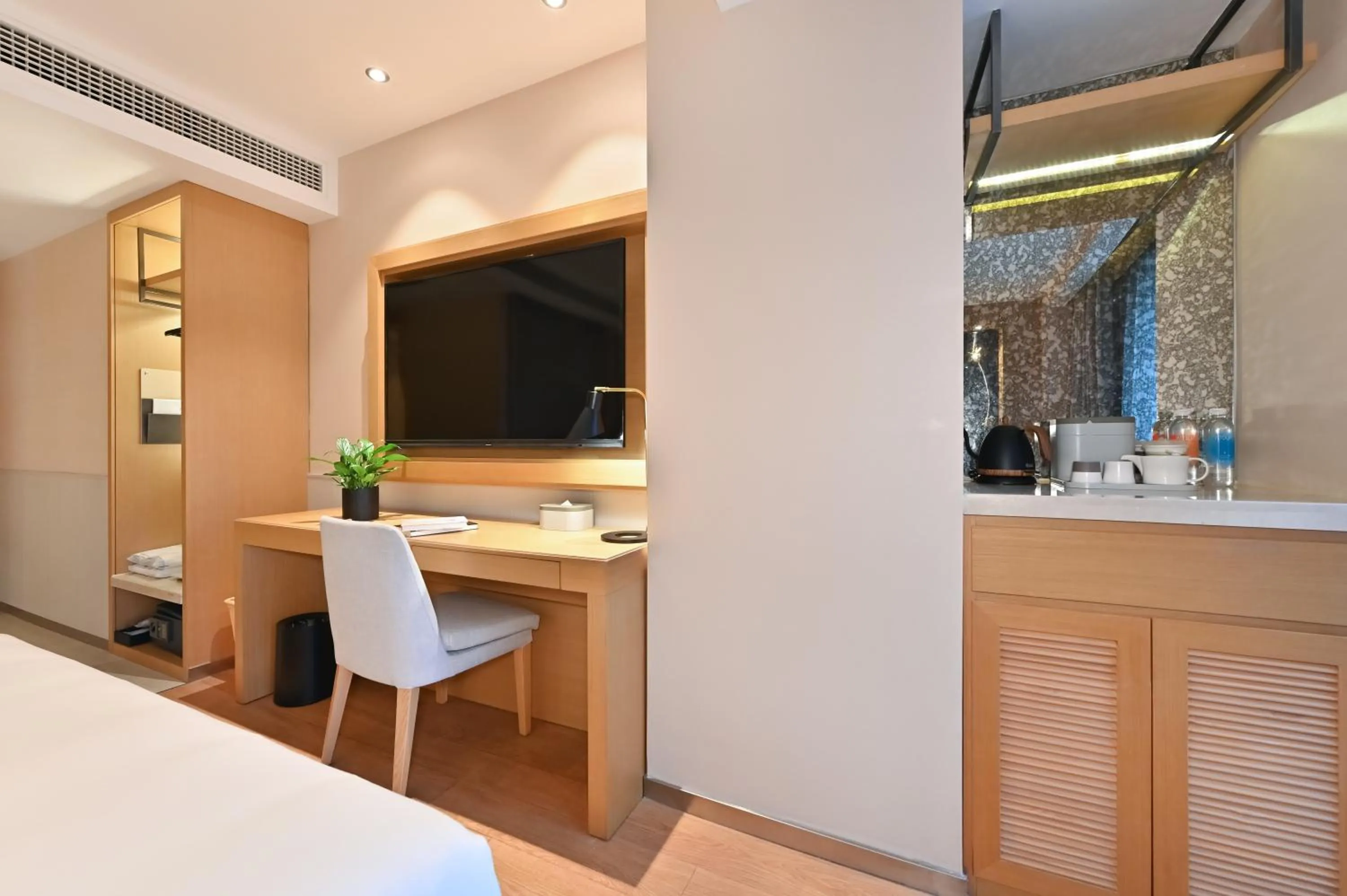 Atour X Hotel West Nanjing Road