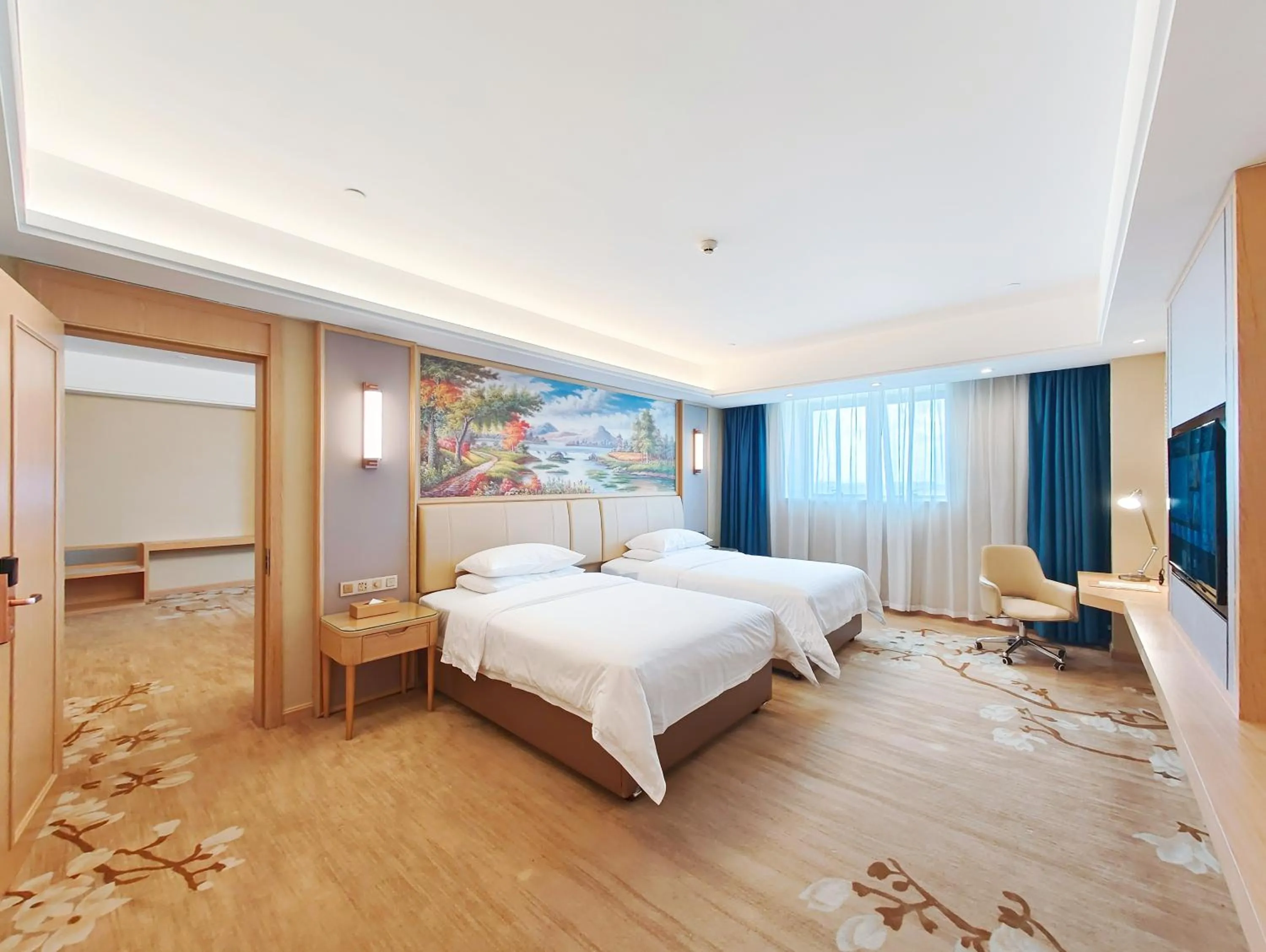 Bedroom, Bed in Vienna International Hotel Wenchang
