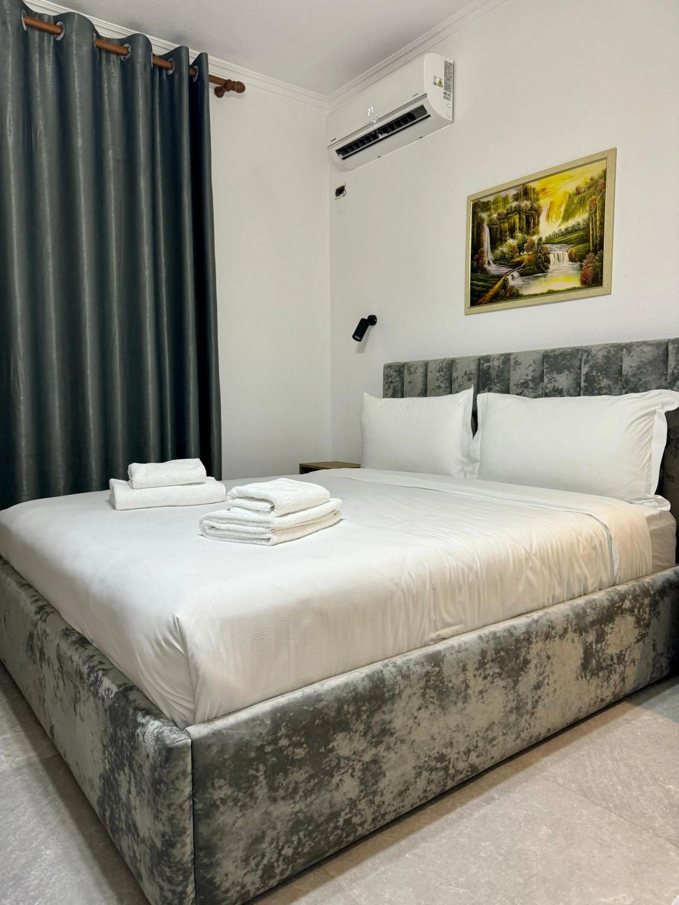 Bed in VILA ALIZEE Hotel