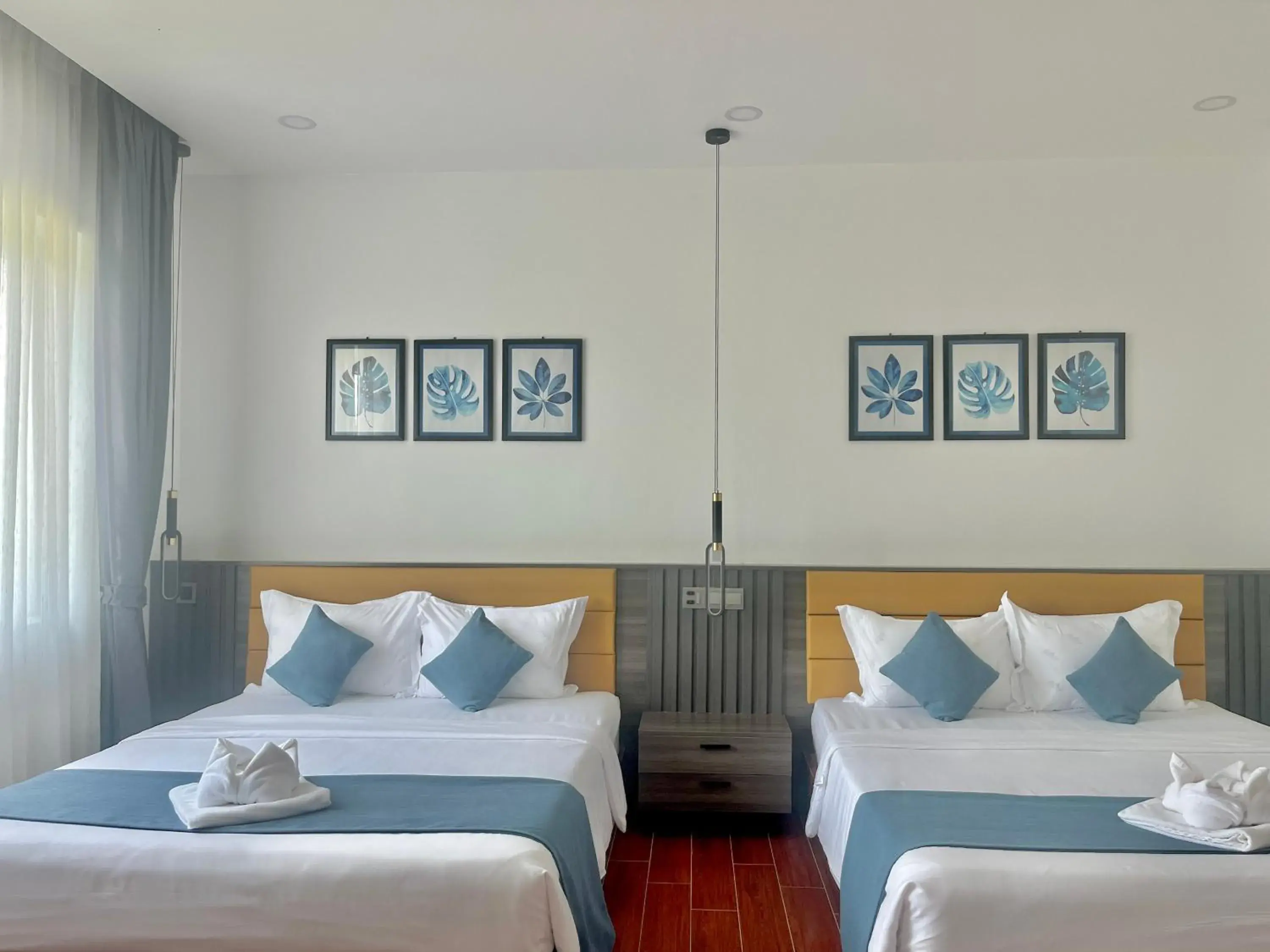 Twin Room with Mountain View in Kep Sea View Hotel & Sky Bar Twin Room with Mountain View in Kep Sea View Hotel & Sky Bar