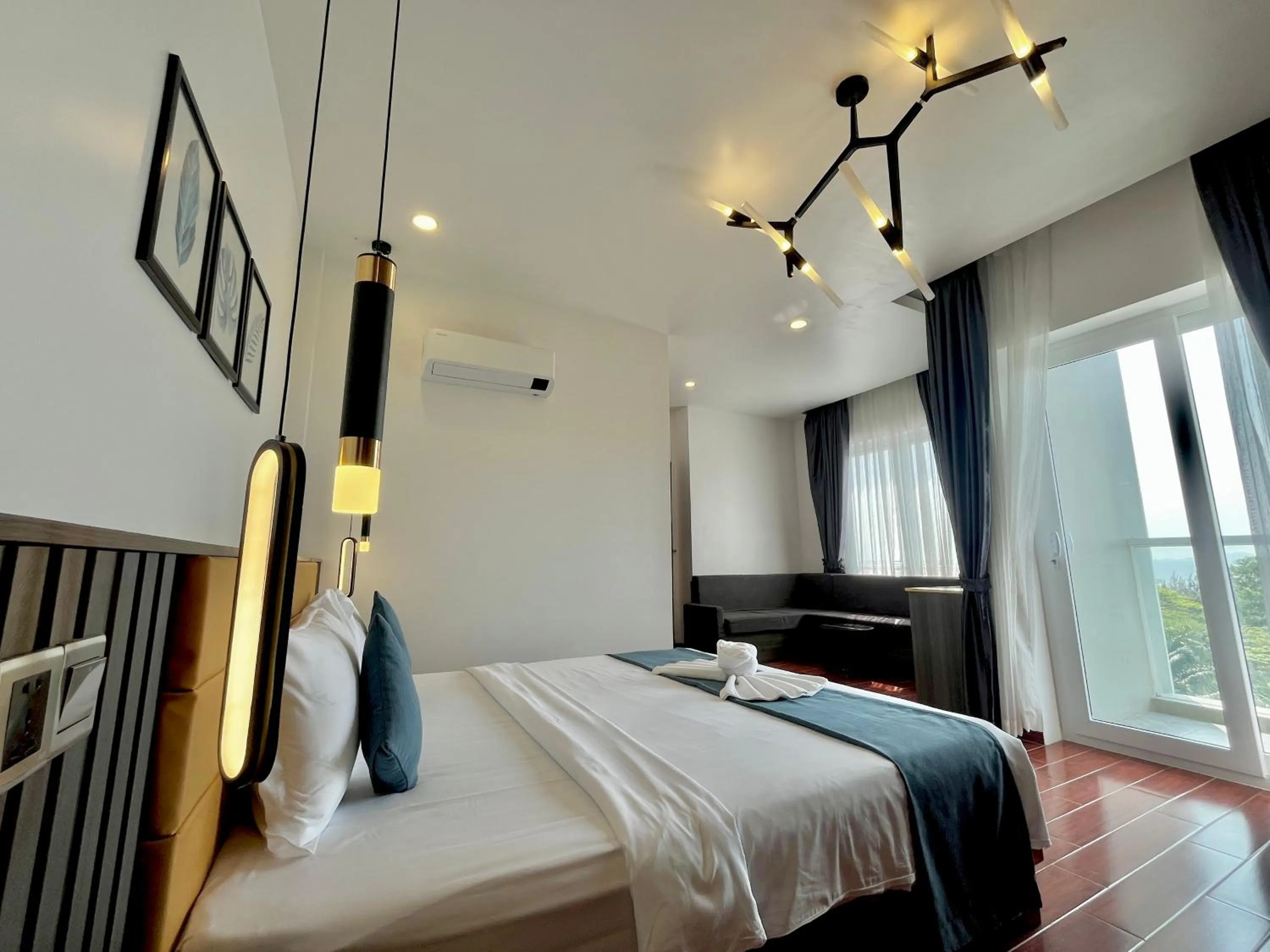 Bed in Kep Sea View Hotel & Sky Bar