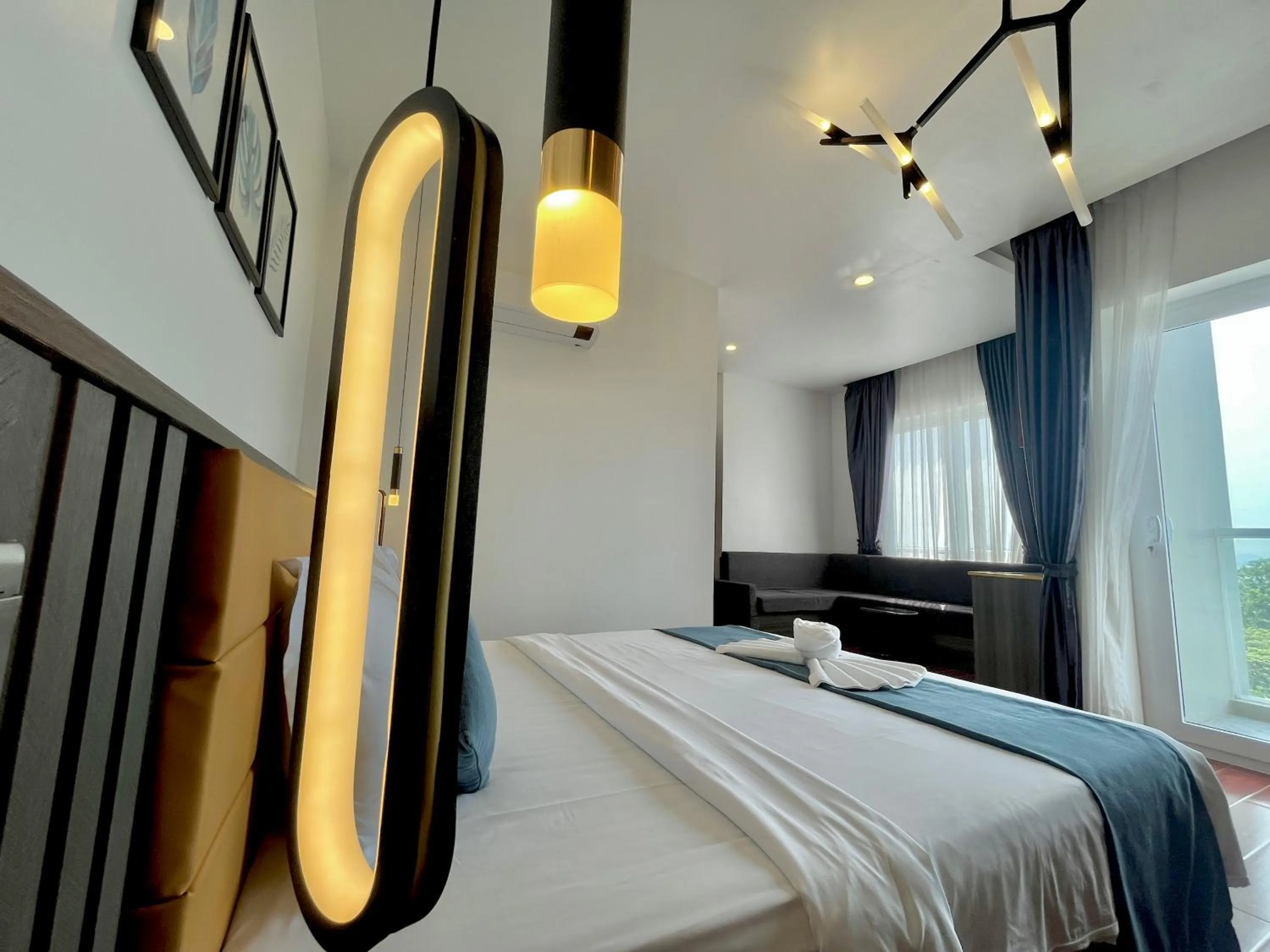 Bed in Kep Sea View Hotel & Sky Bar