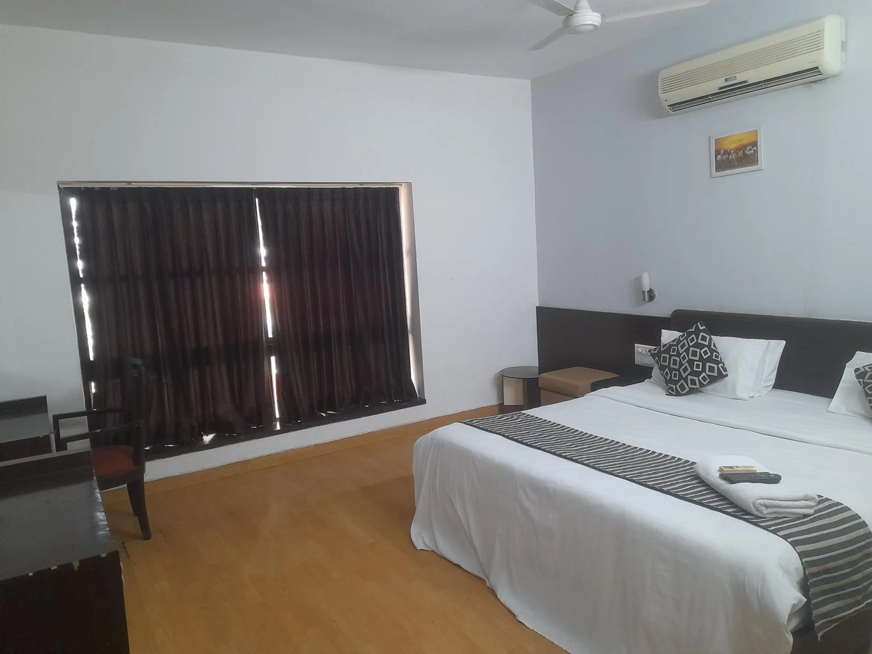 Bedroom, Bed in Hotel Prestige INN