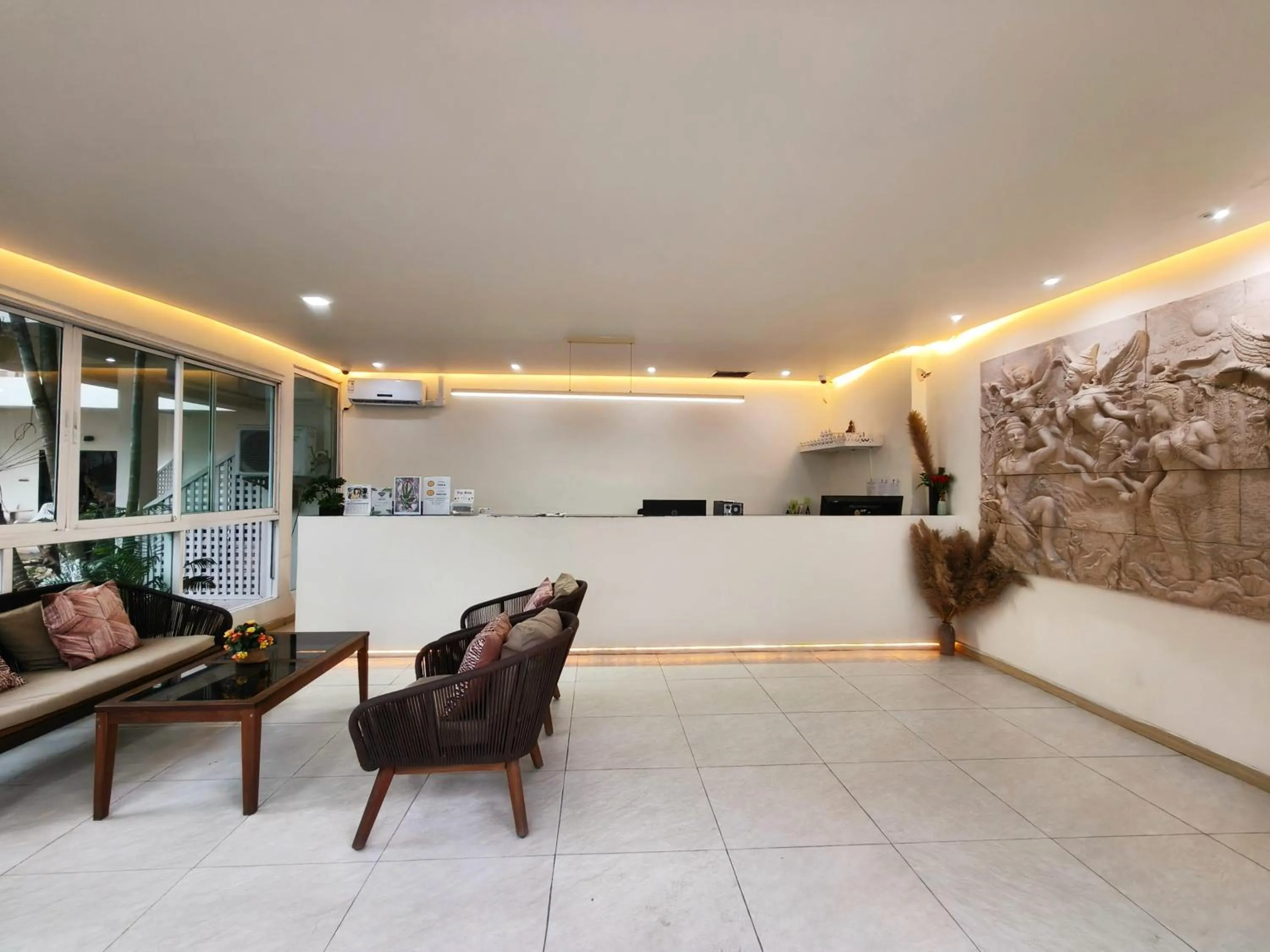 On-site shops in V Beach Resort