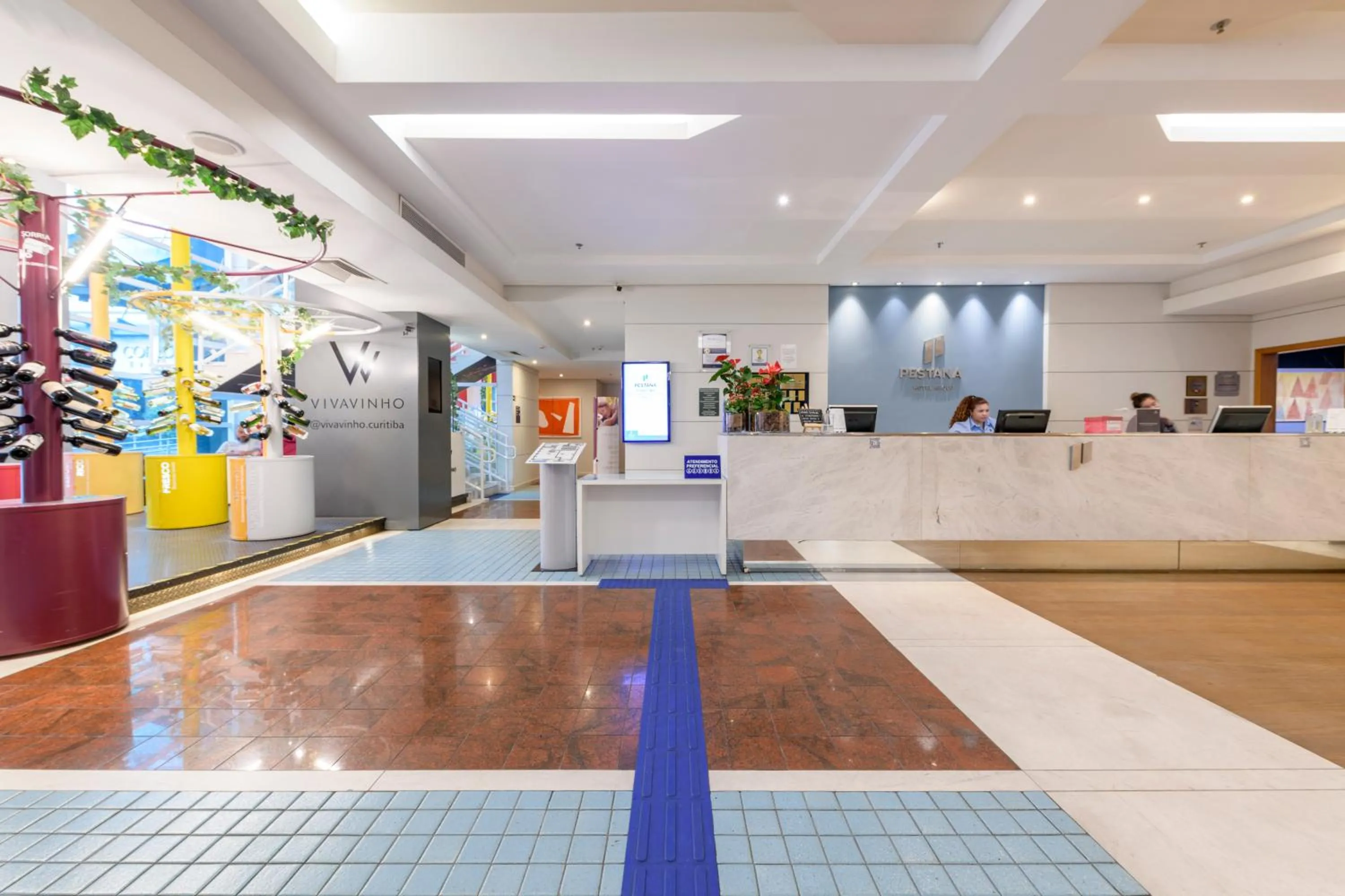 Lobby or reception in Pestana Curitiba