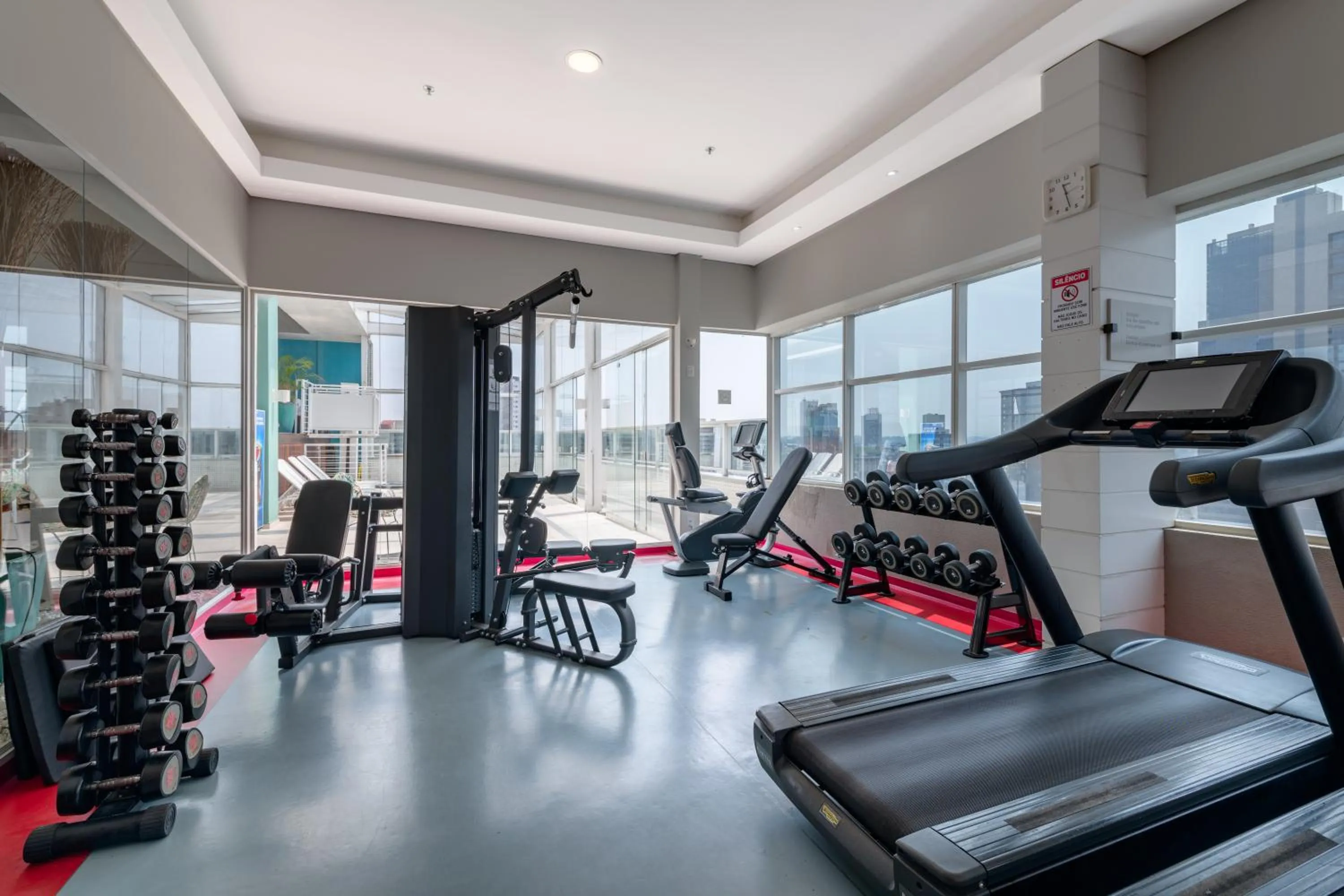 Fitness centre/facilities in Pestana Curitiba
